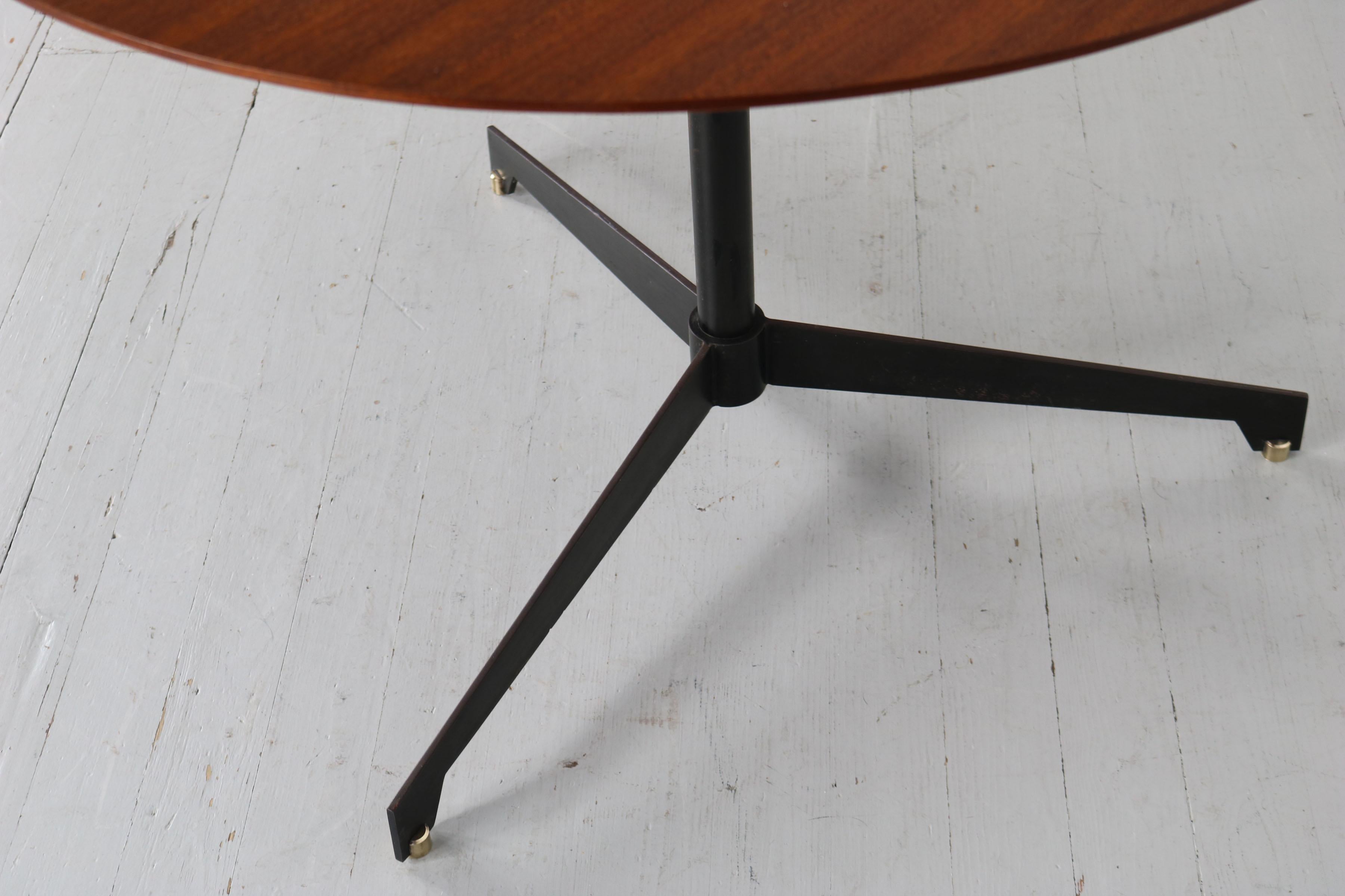 Height Adjustable Round Teak Wood Table from the Italian, 1950s For Sale 10