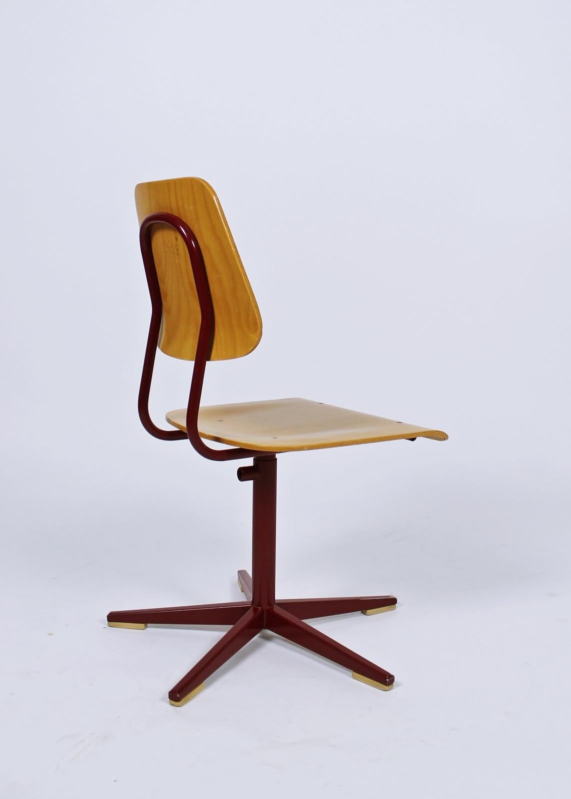 Height Adjustable School Chairs by Embru 1960s Switzerland In Good Condition In Debrecen-Pallag, HU