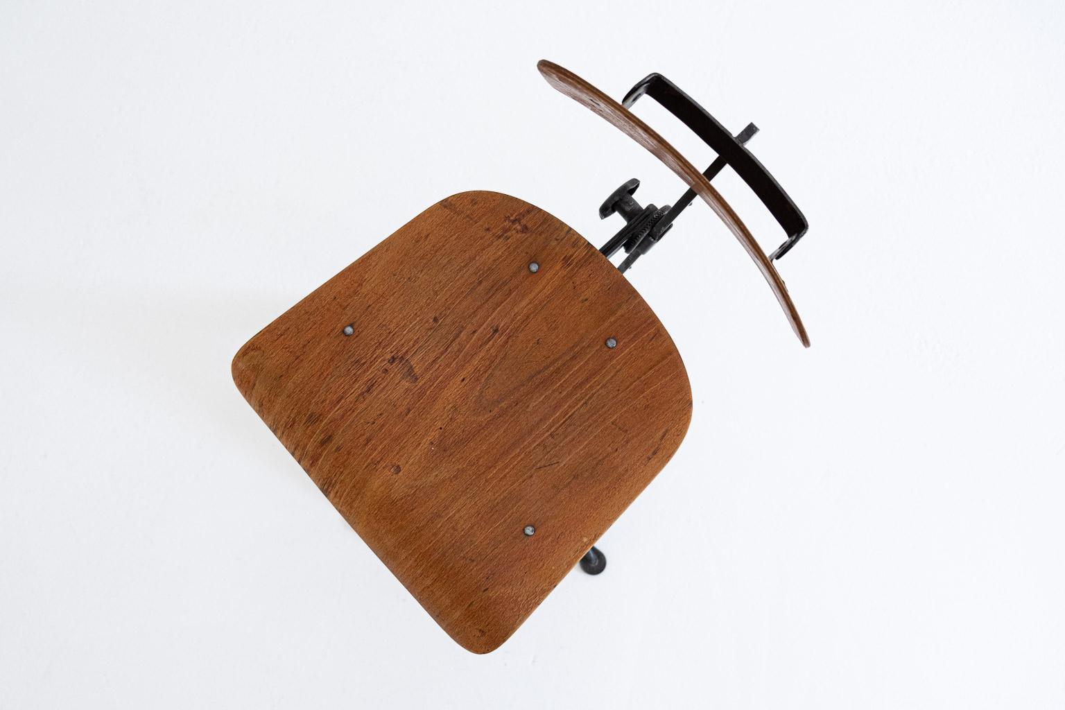 Height adjustable T60 workshop chair by Oldeberg & Olsen for Knoll, Inc., 1947 4