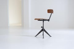 Chaise d'atelier T60 à hauteur réglable d'Oldeberg & Olsen pour Knoll, Inc., 1947