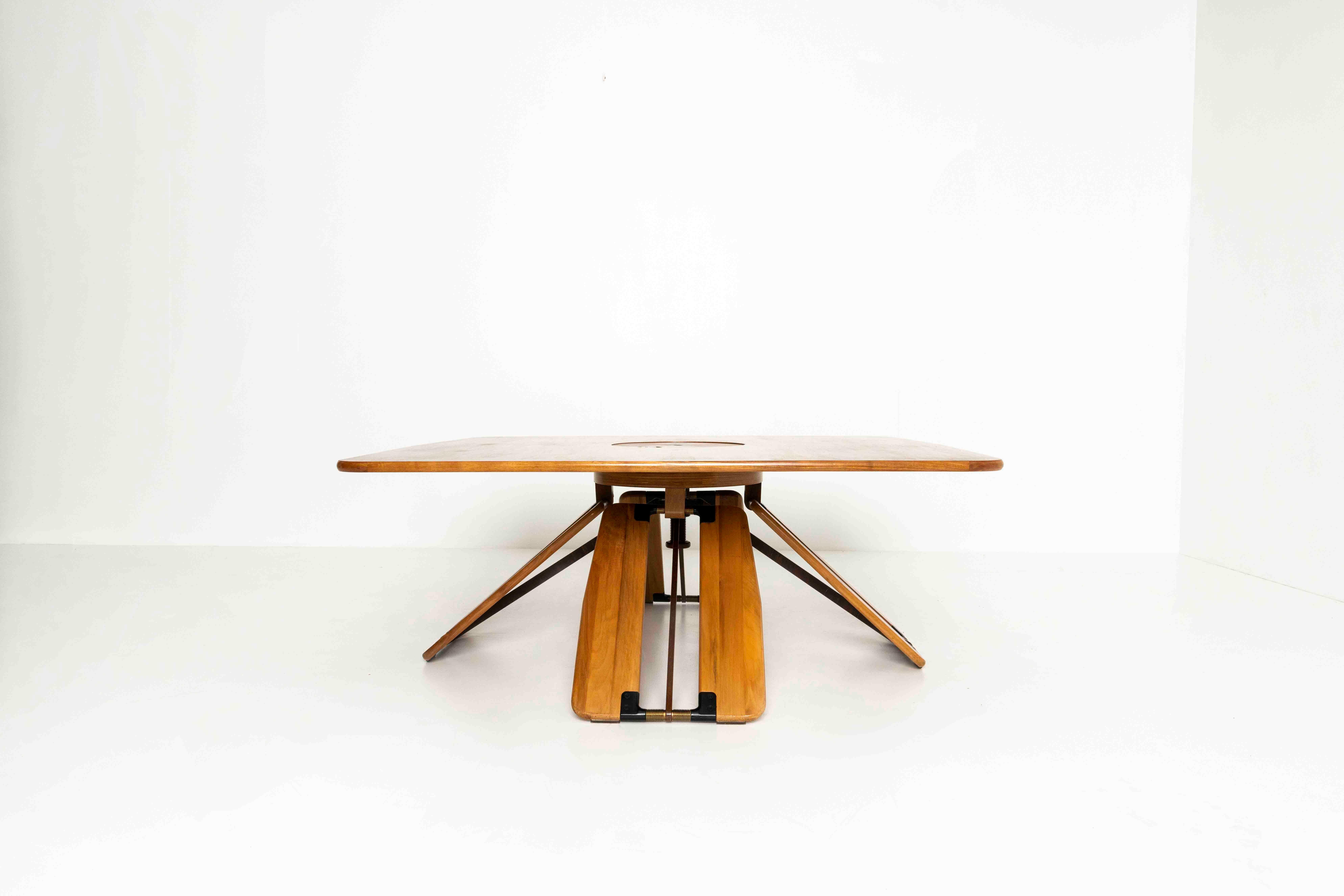 Italian Height-Adjustable Table by Franco Poli for Bernini, Italy 1981