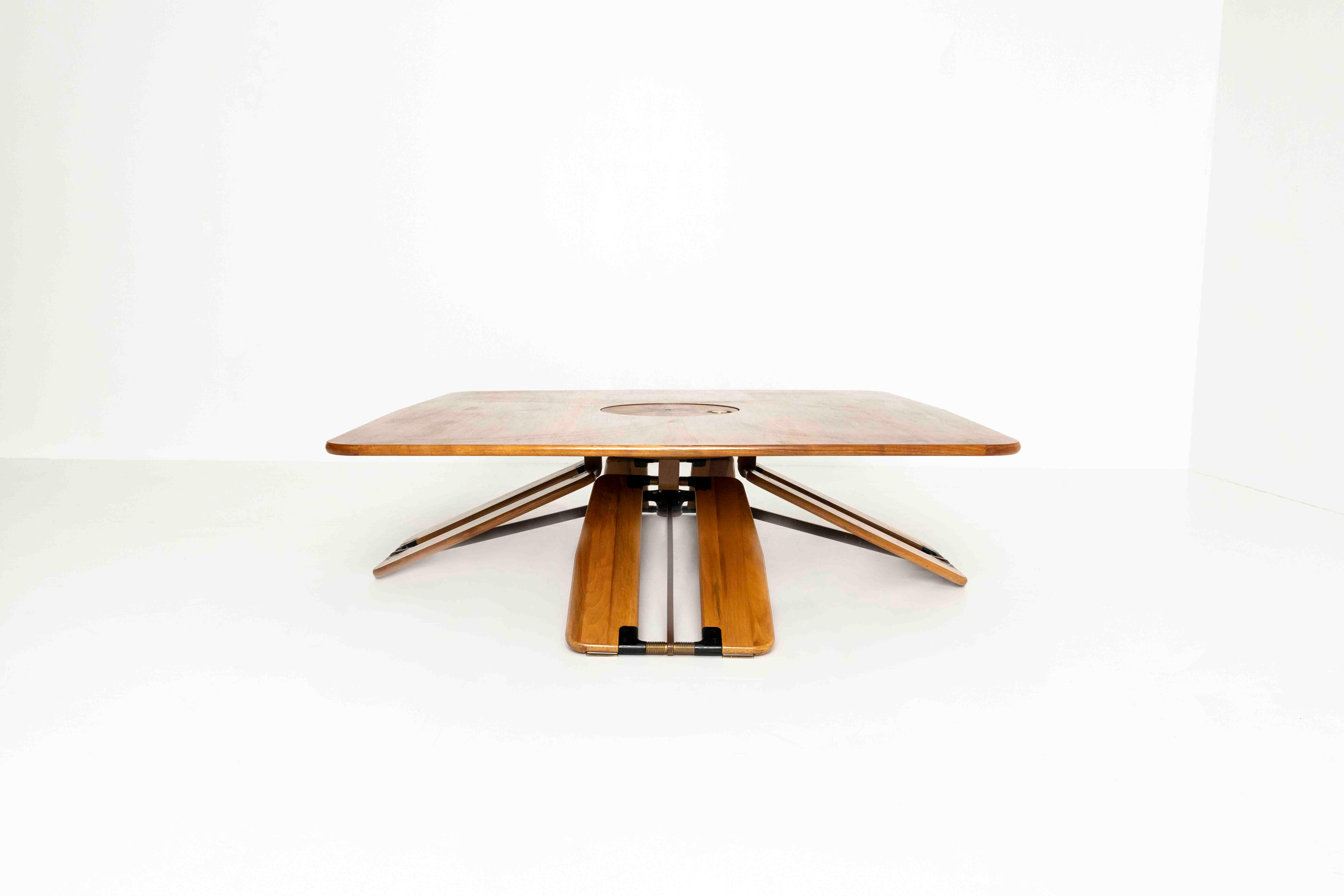 Height-Adjustable Table by Franco Poli for Bernini, Italy 1981 In Good Condition In Hellouw, NL