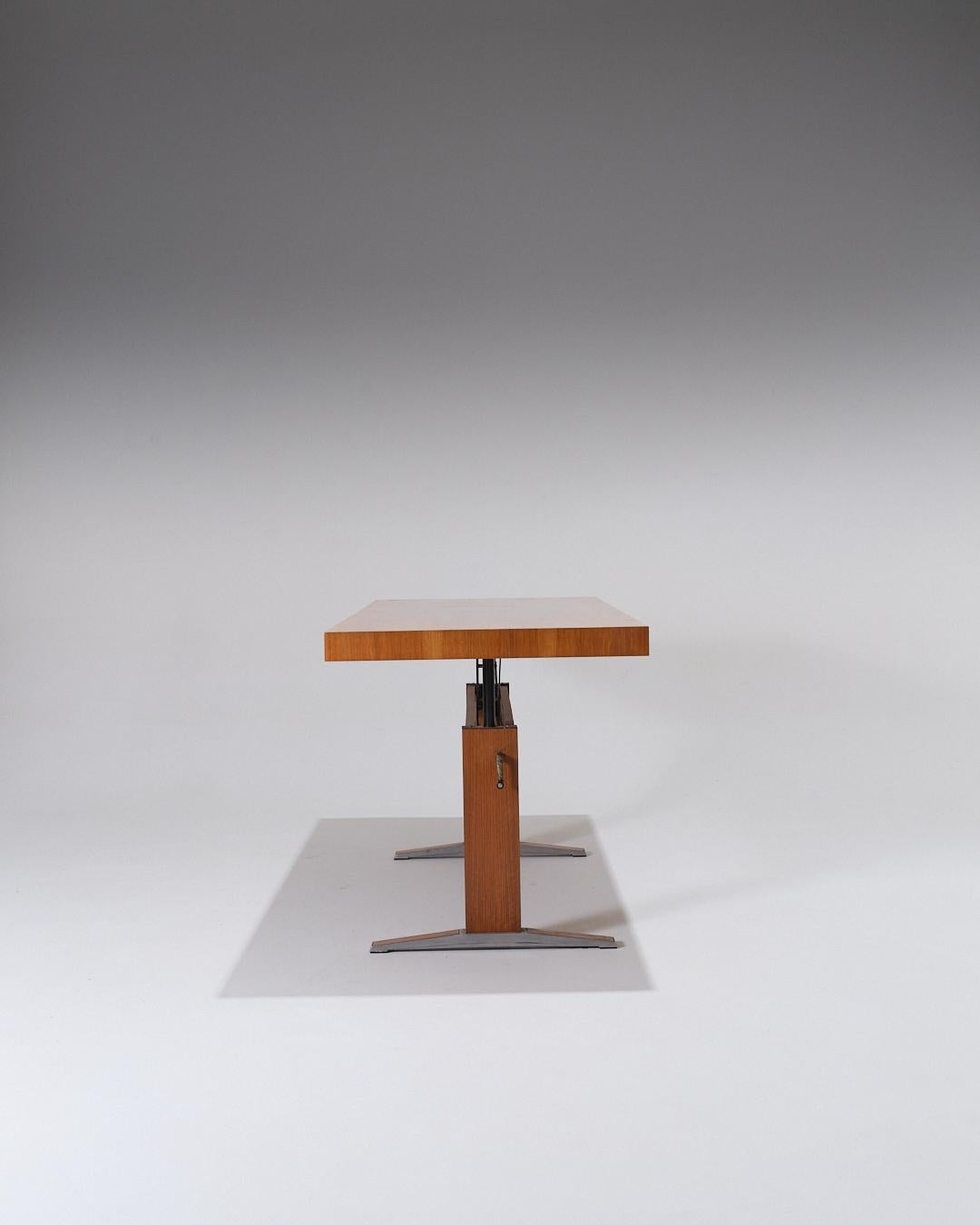 Height-Adjustable Wooden Dining Table, 1970s Bon état - En vente à PARIS, FR