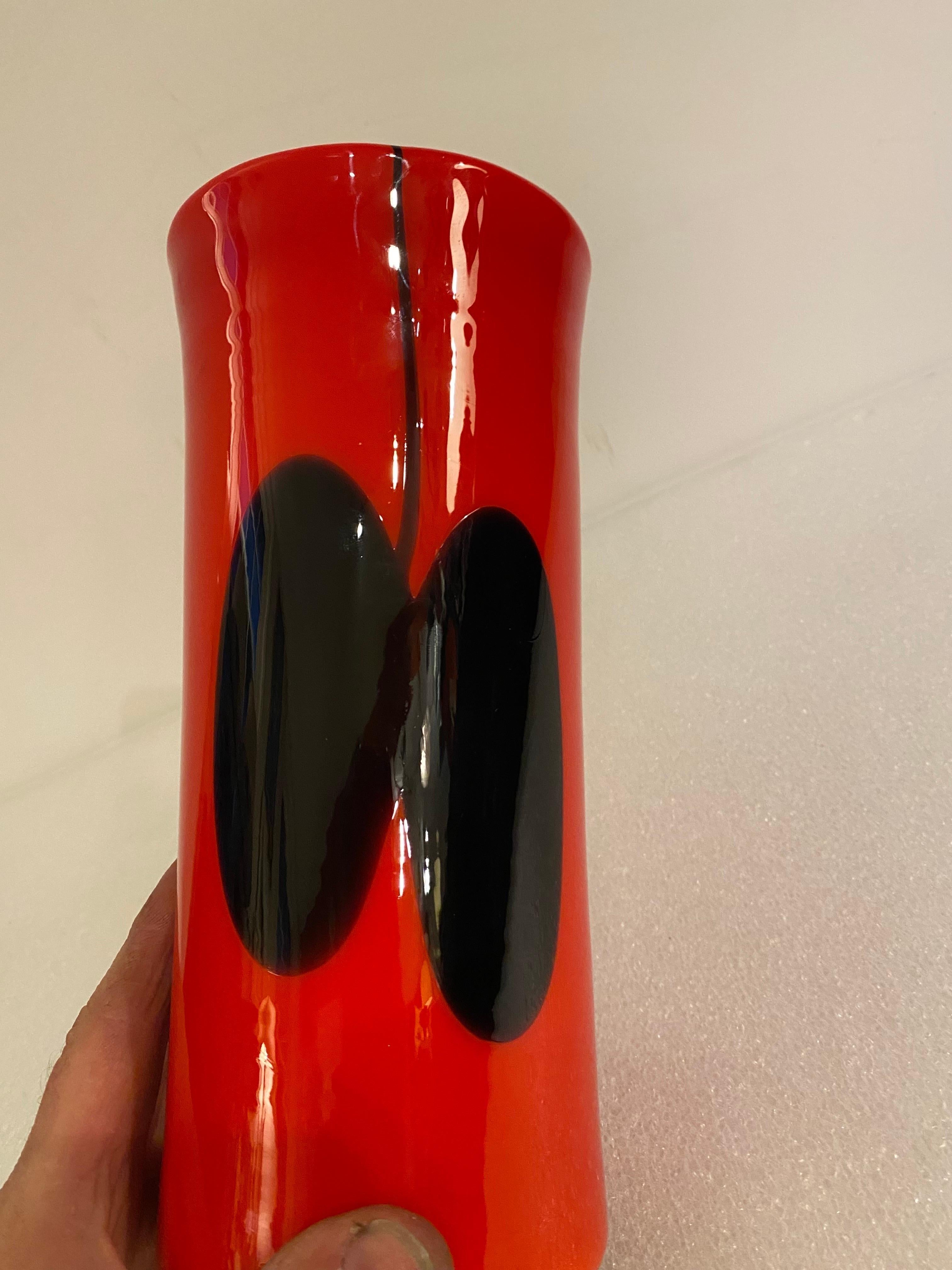 Heikki Orvola for Nuutajarvi Notsjo Vase Made in Finland In Good Condition For Sale In Philadelphia, PA