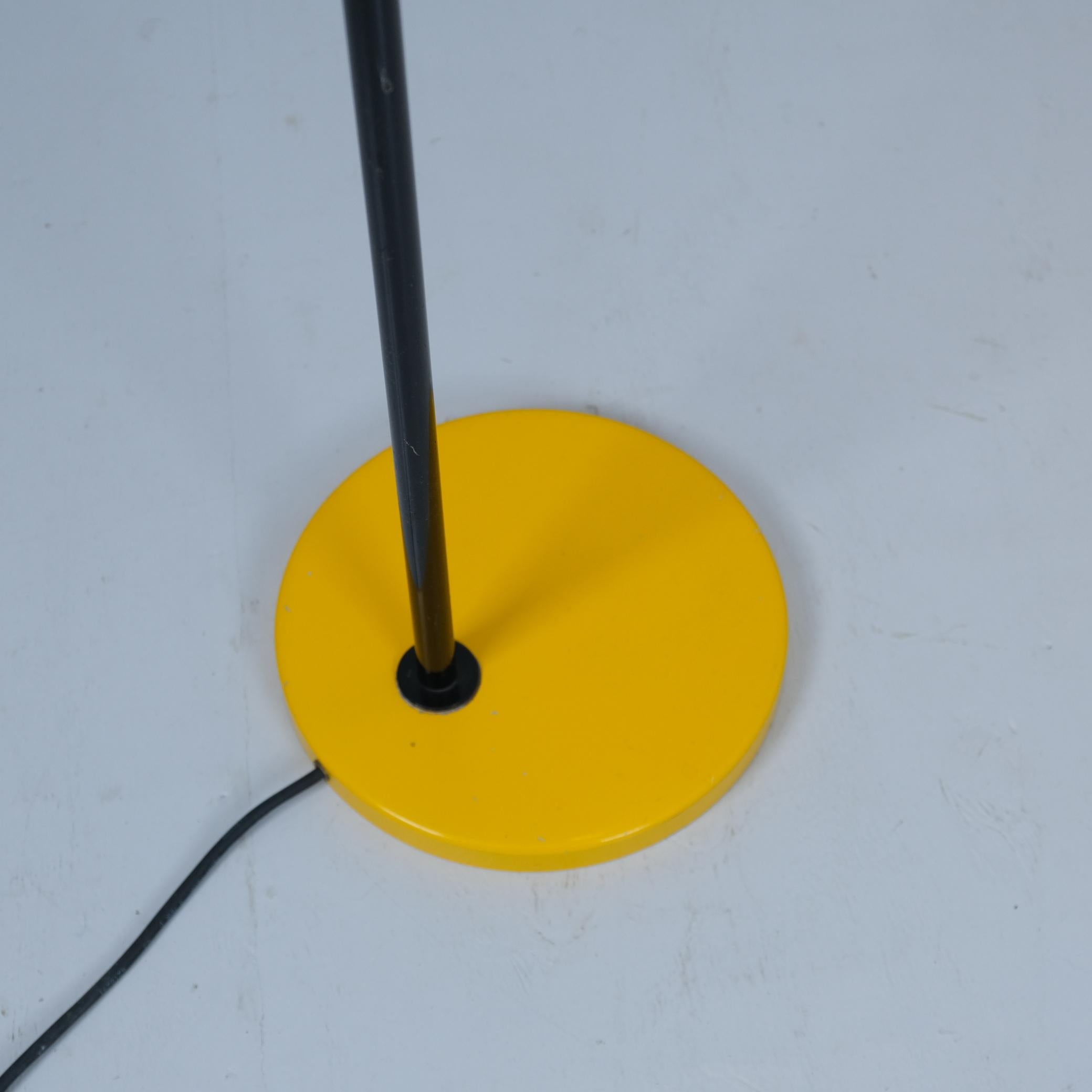 Finlandais Heikki Turunen Lampadaire Model No 30-180 en noir et jaune, Orno 1970, Finlande en vente