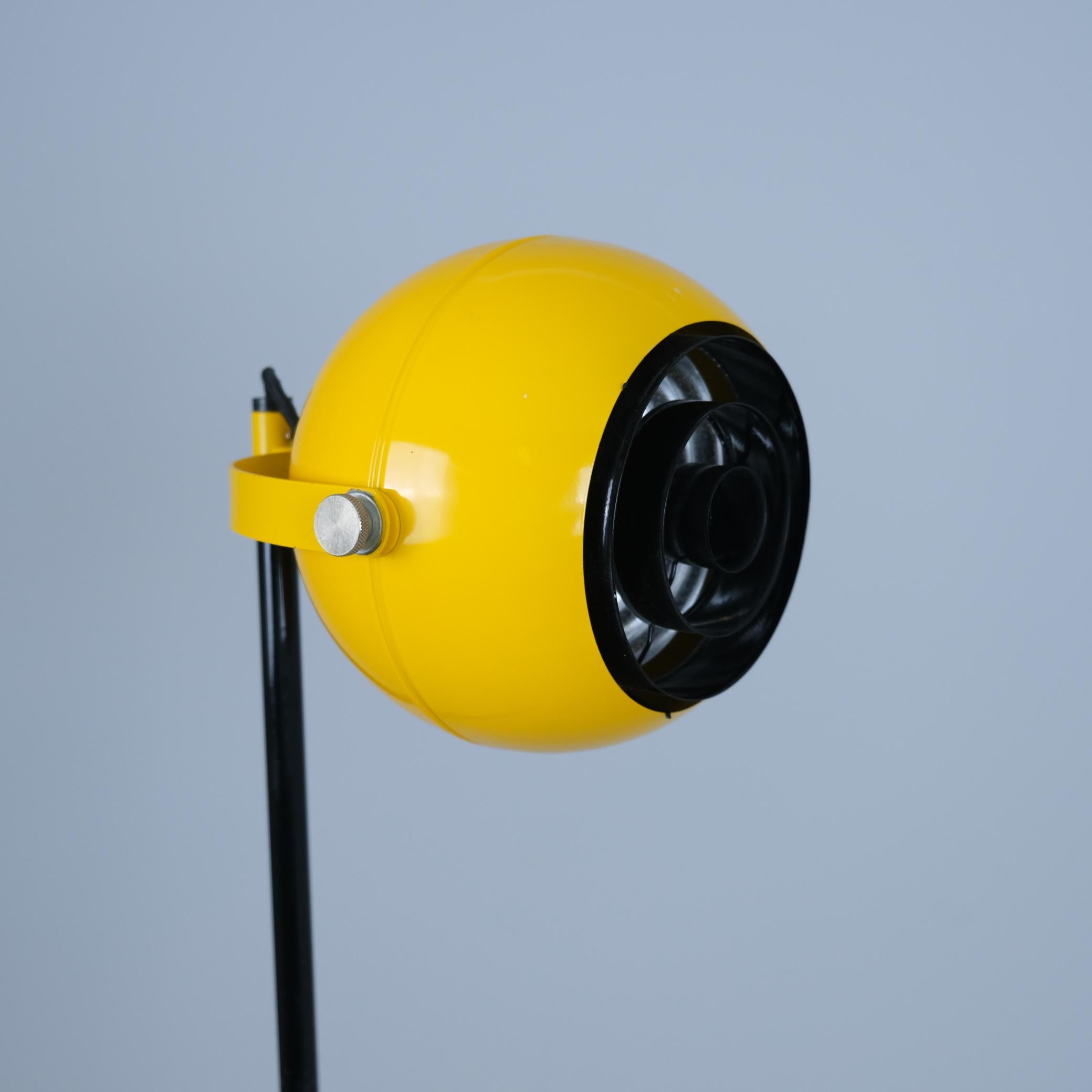 Fin du 20e siècle Heikki Turunen Lampadaire Model No 30-180 en noir et jaune, Orno 1970, Finlande en vente