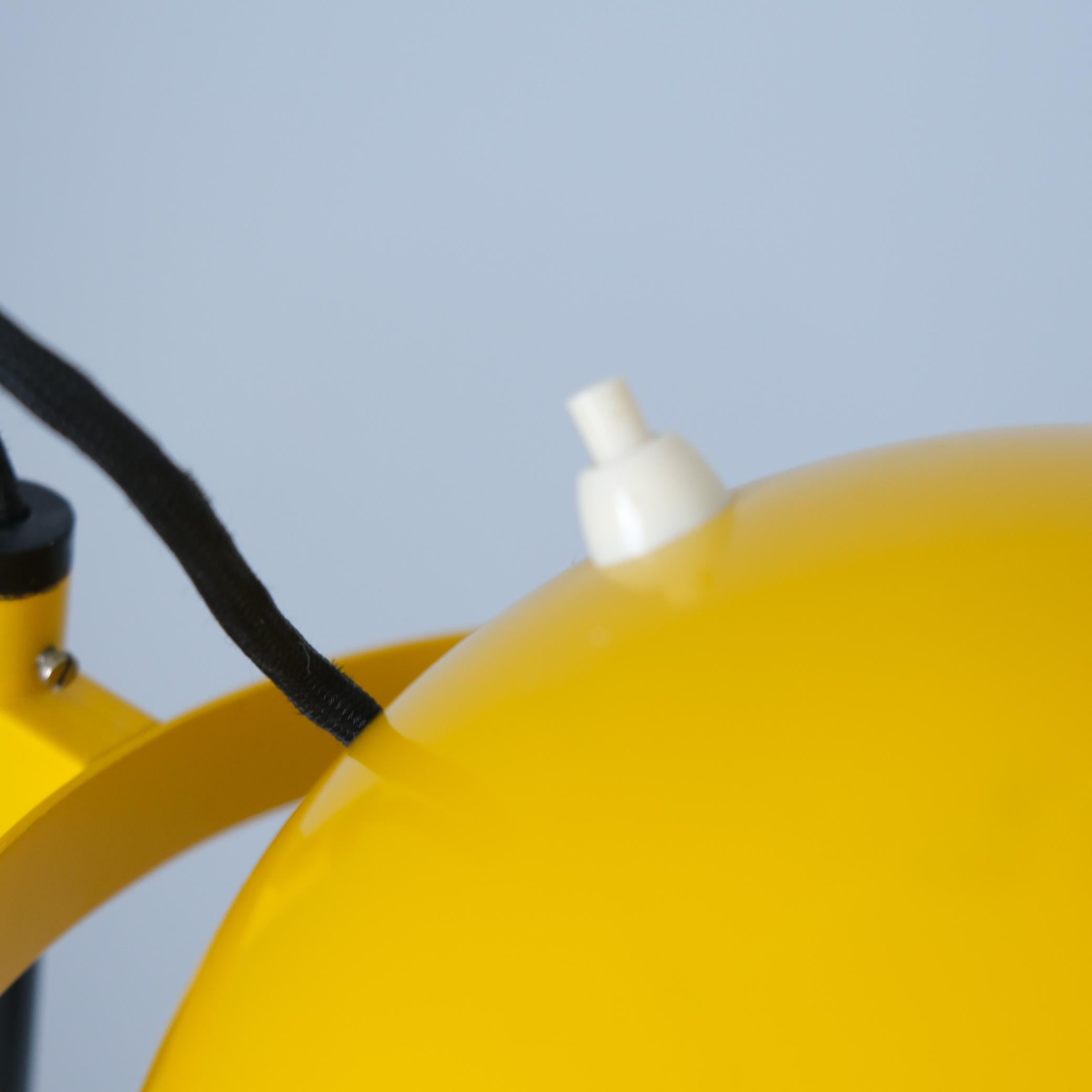 Heikki Turunen Lampadaire Model No 30-180 en noir et jaune, Orno 1970, Finlande en vente 1