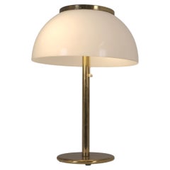 Lampada da tavolo in ottone e acrilico della serie Senior di Heikki Turunen Modello 940-147, Orno anni '70