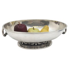 Bol de centre de table en argent martelé de style Jensen mi-siècle moderne de Heimburger