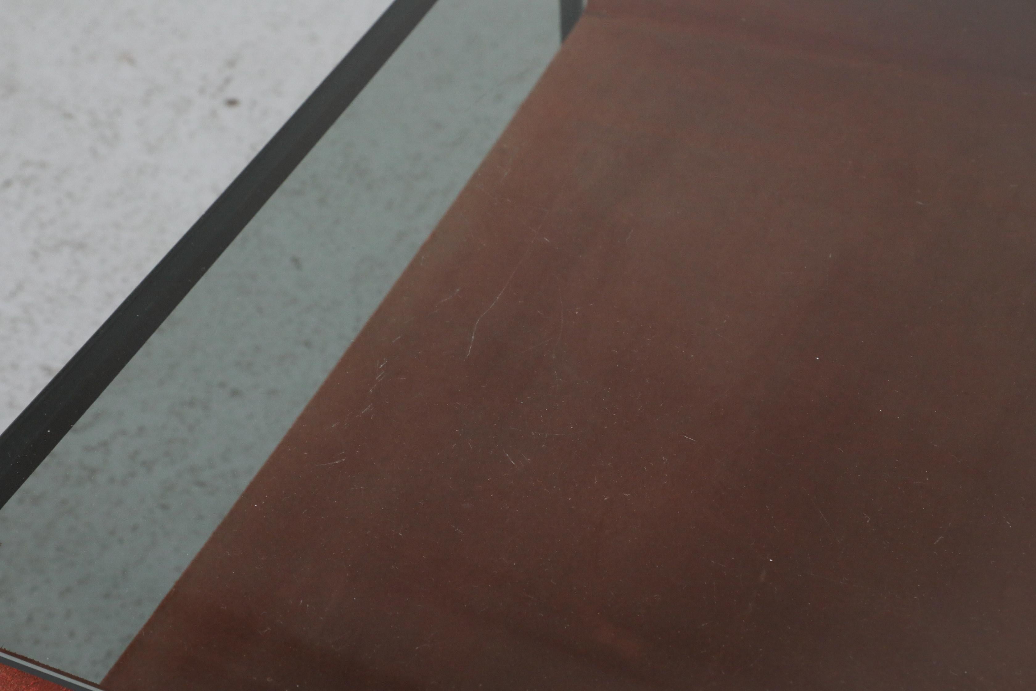 Hein Salomonson Table d'appoint du milieu du siècle avec verre fumé et daim pour AP Originals en vente 6