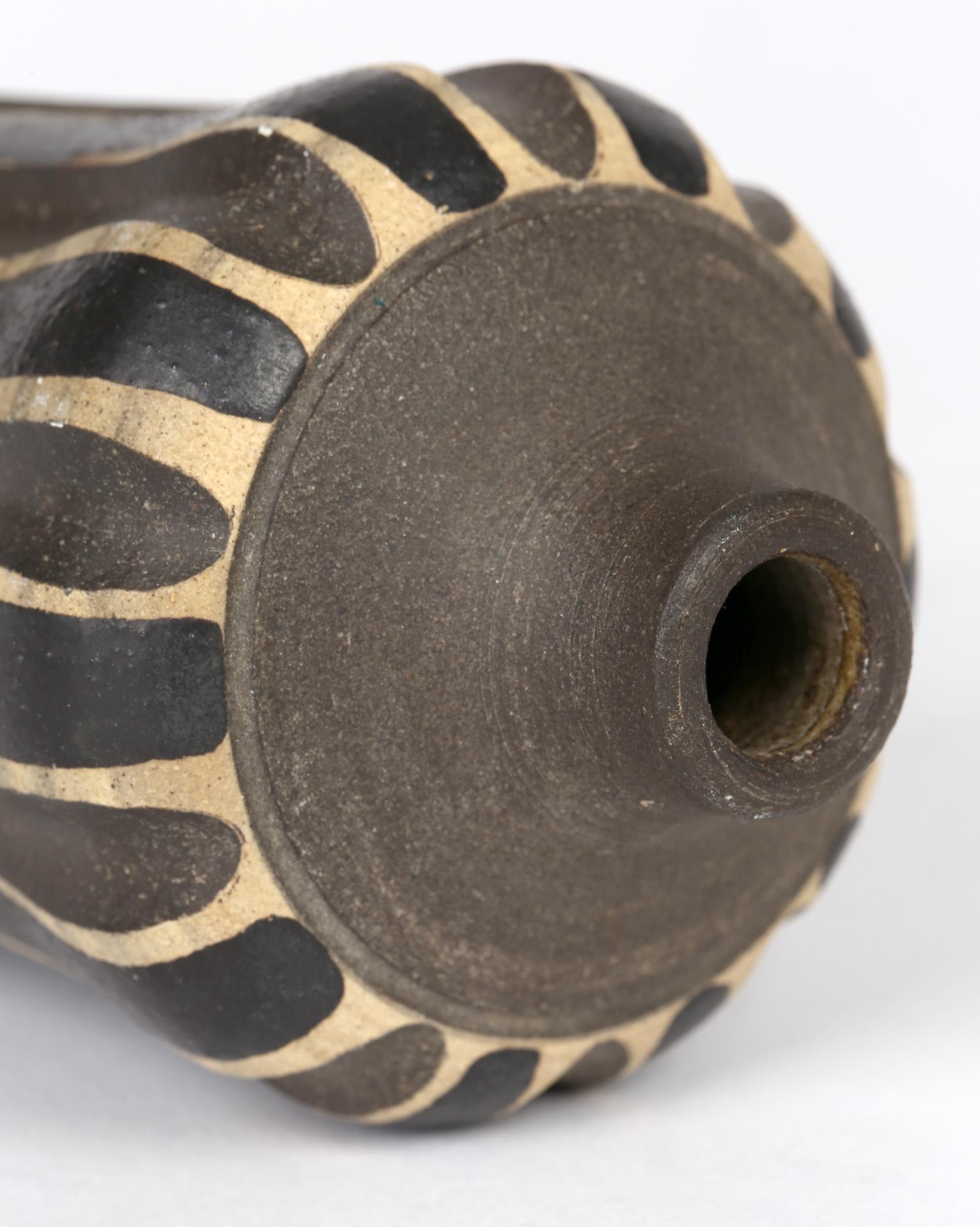Vase en poterie vernissée noire et brune du Bauhaus allemand Heiner Hans Körting en vente 6