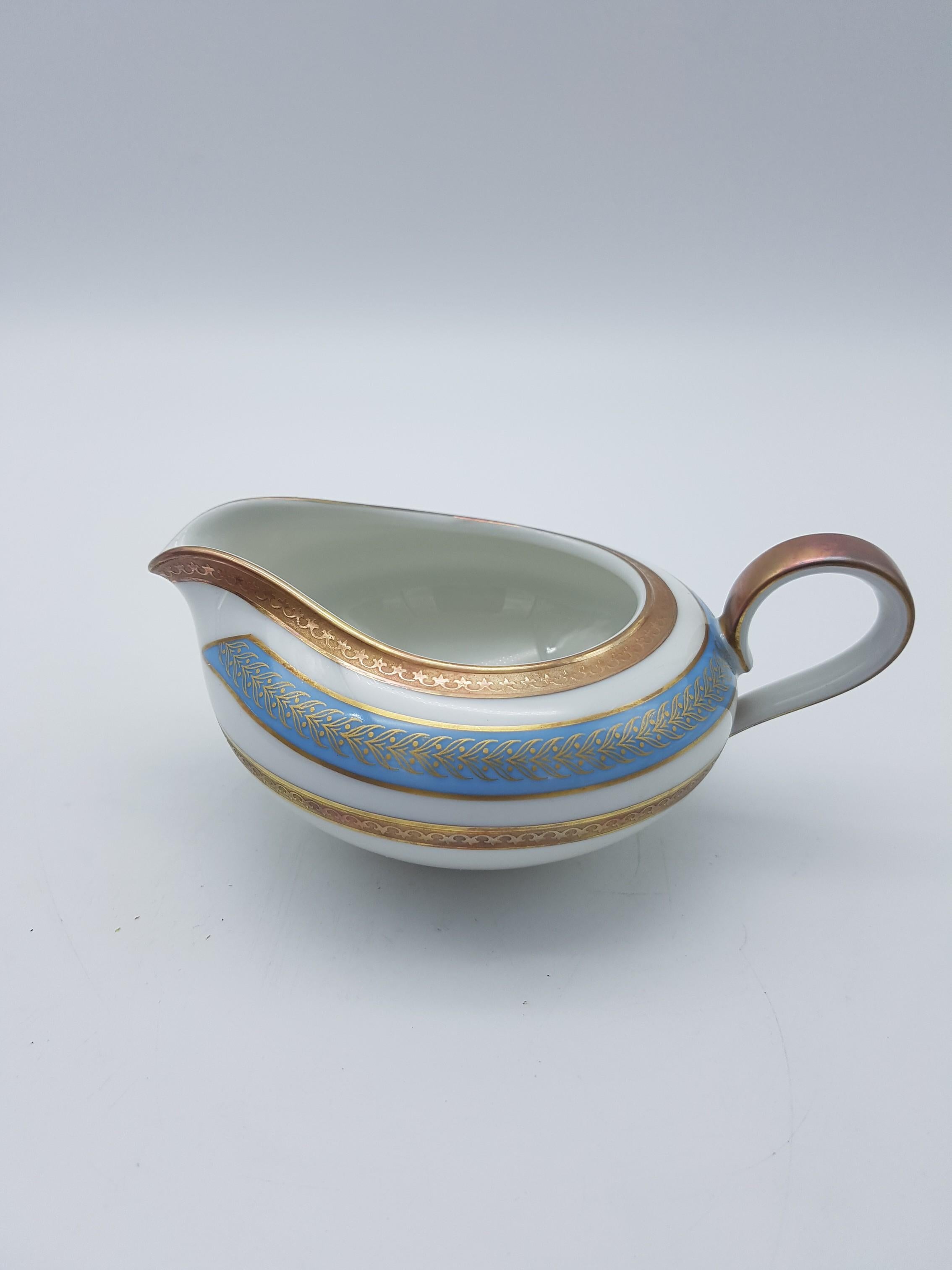 Heinrich Bavaria Porcelain Tea-Set, 14-Piece Gold Rimmed Bone China Set For Sale 3