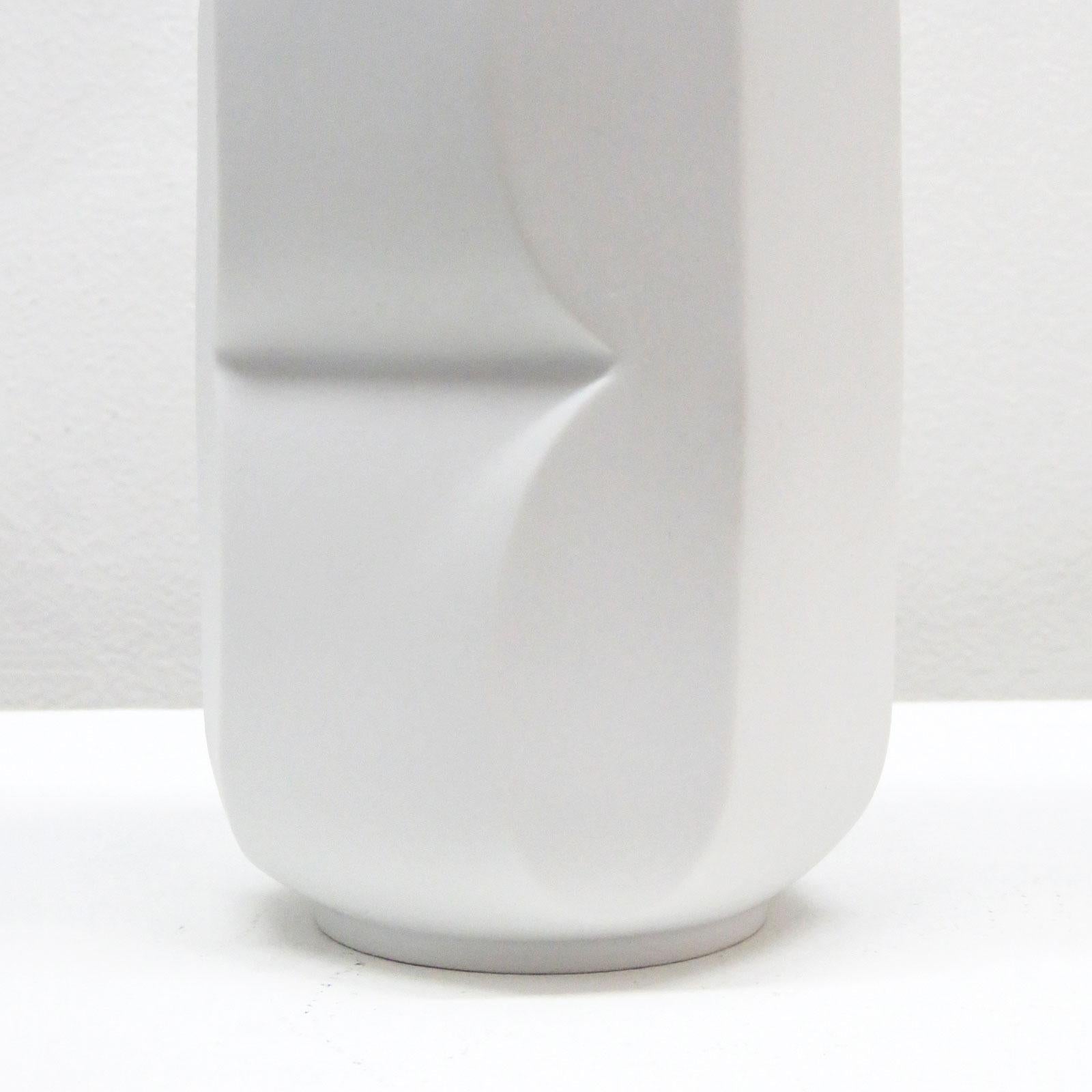 Heinrich Fuchs, Serie „Archais“, für Lorenz Hutschenreuther, 1969 (Porzellan) im Angebot