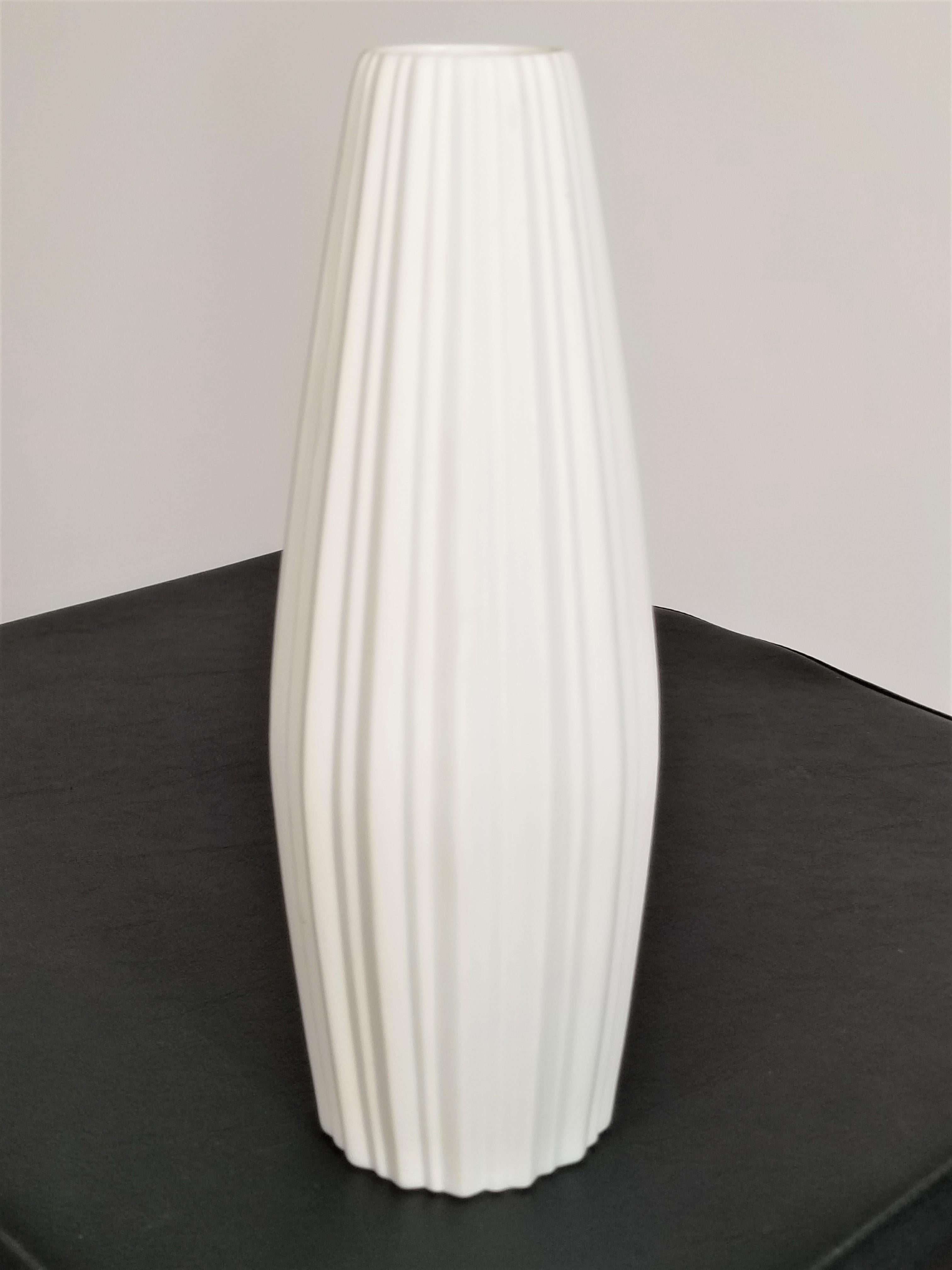 Vase aus weißem Porzellan Heinrich, H&amp;Co Selb Bavaria, Deutschland  1