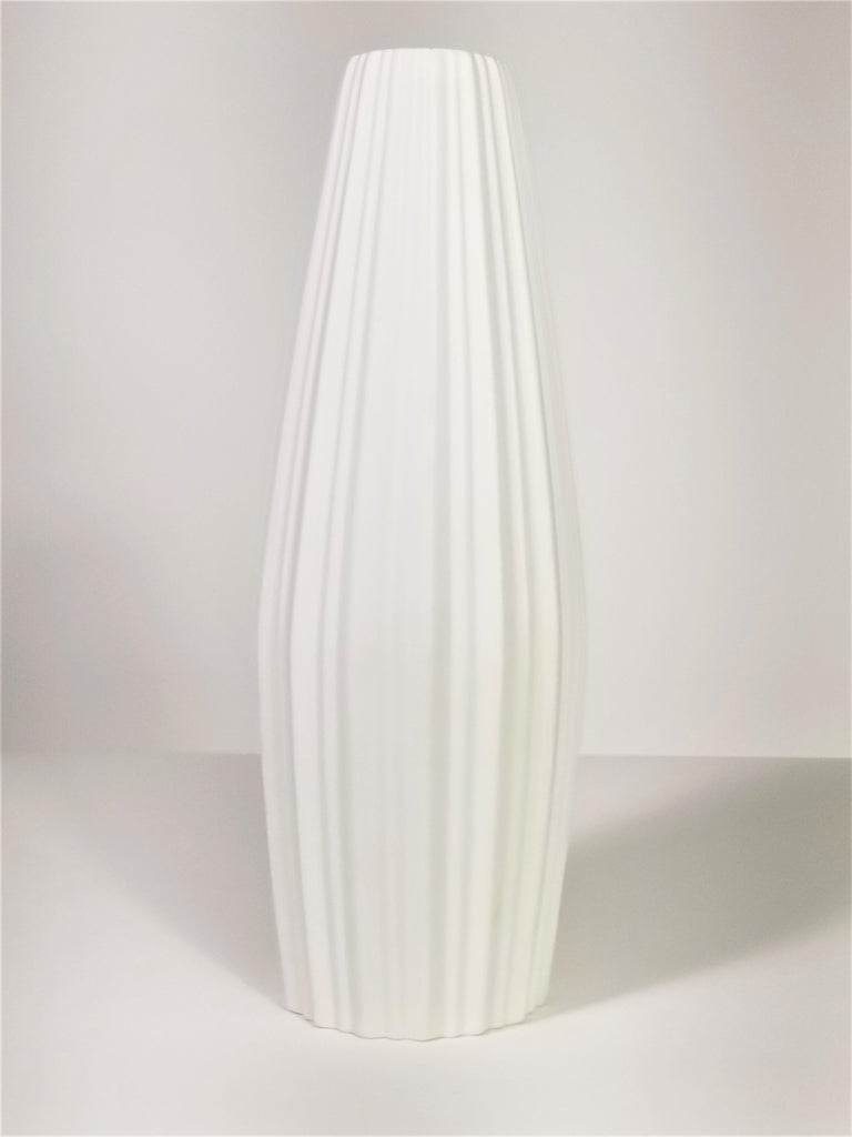 20th Century Vase White Porcelain Heinrich, H&Co Selb Bavaria, Germany  For Sale