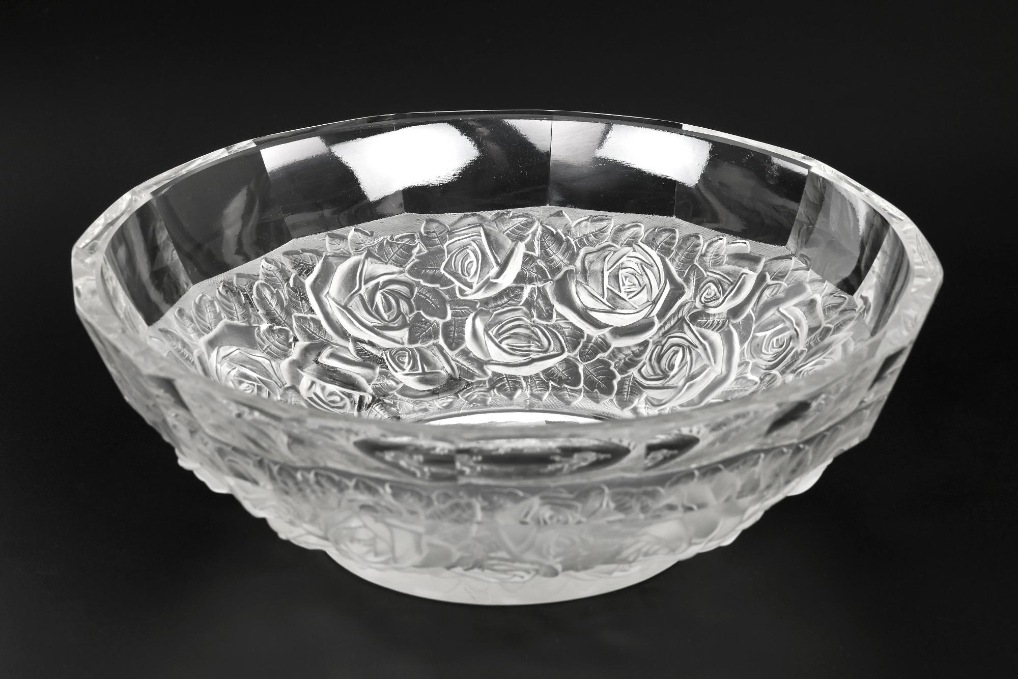 Heinrich Hoffmann Art Deco Blumenglasschale mit eingravierten Putten im Zustand „Gut“ im Angebot in Bishop's Stortford, Hertfordshire