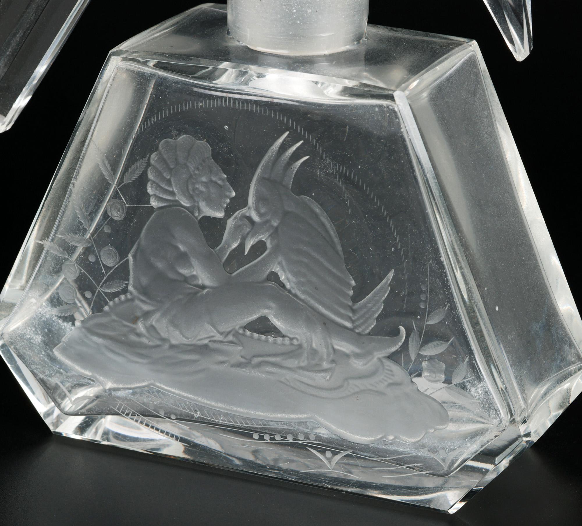 Heinrich Hoffmann Art Deco Parrot Glass Perfume Bottle In Good Condition In Bishop's Stortford, Hertfordshire