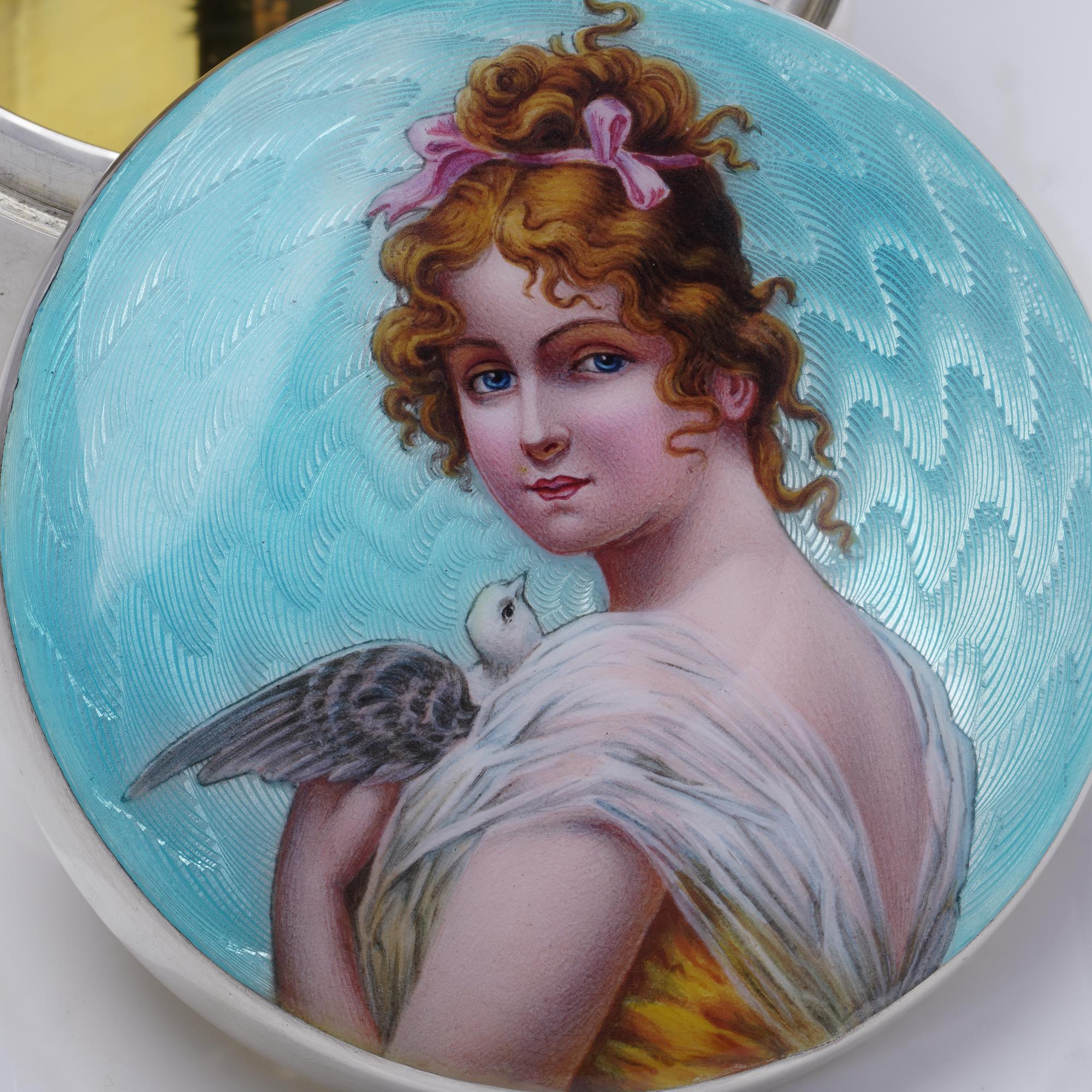 Allemand Heinrich Levinger Art Nouveau Silver and Enamel Lady Portrait Box, 1900 en vente