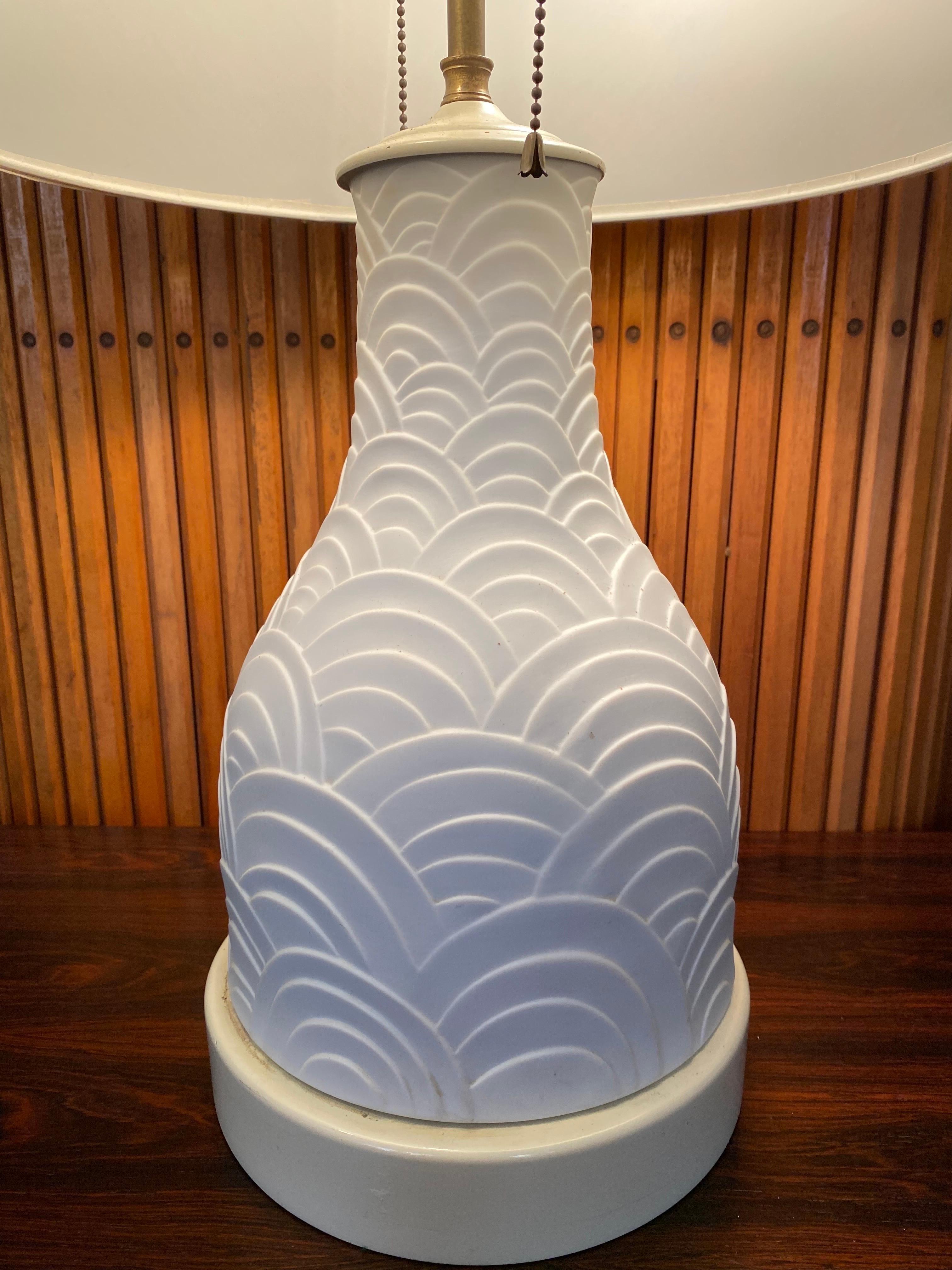Heinrich German porcelain fish scale table lamp. Handsome design that sits on a raised round wood base. Two sockets control the light with pull chains. In very nice shape! Signed to underside.