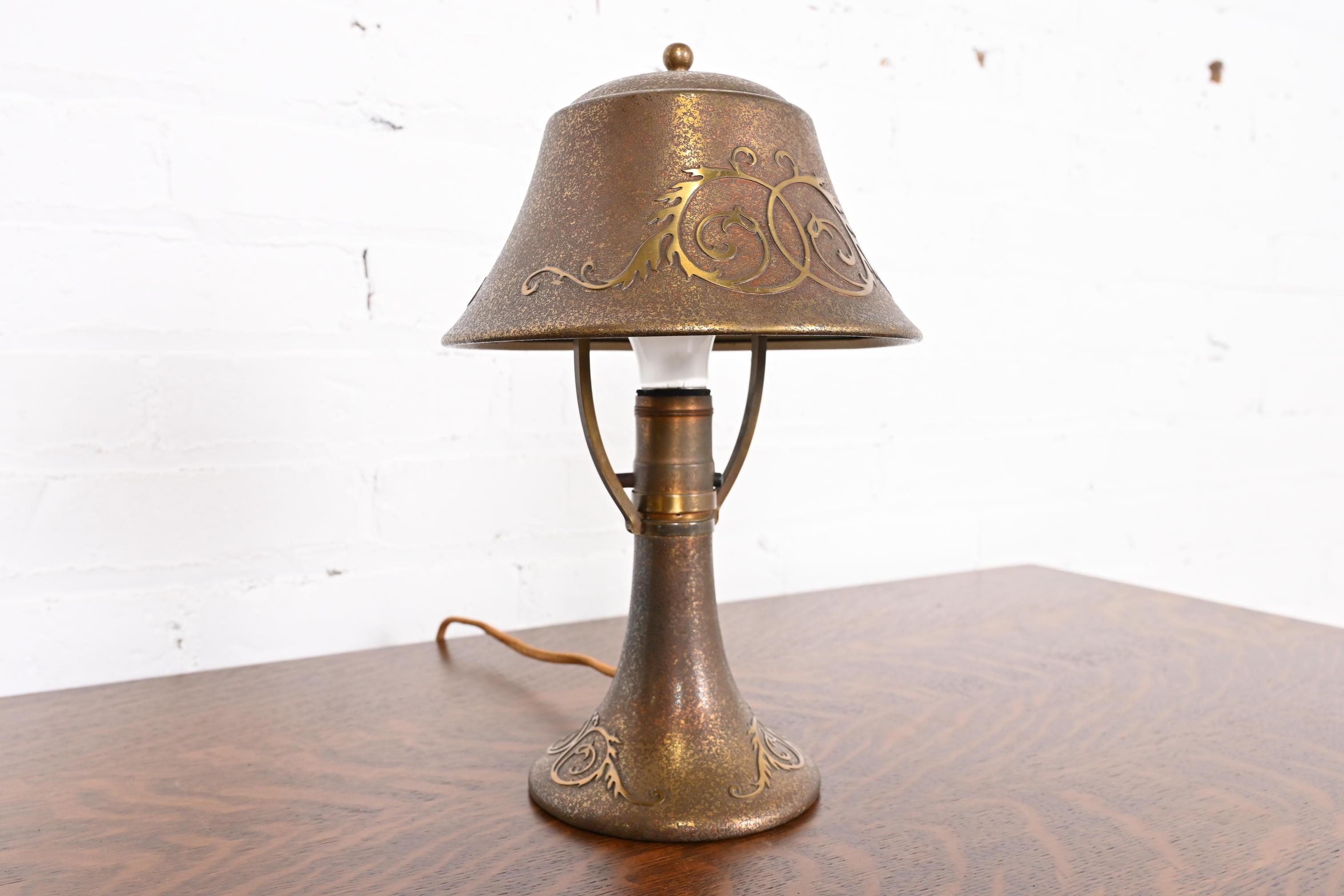Heintz Antique Arts & Crafts Bronze Desk Lamp In Good Condition In South Bend, IN