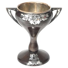 Taza amorosa trofeo Heintz Arts & Crafts Superposición de plata esterlina sobre mezcla de metales de bronce