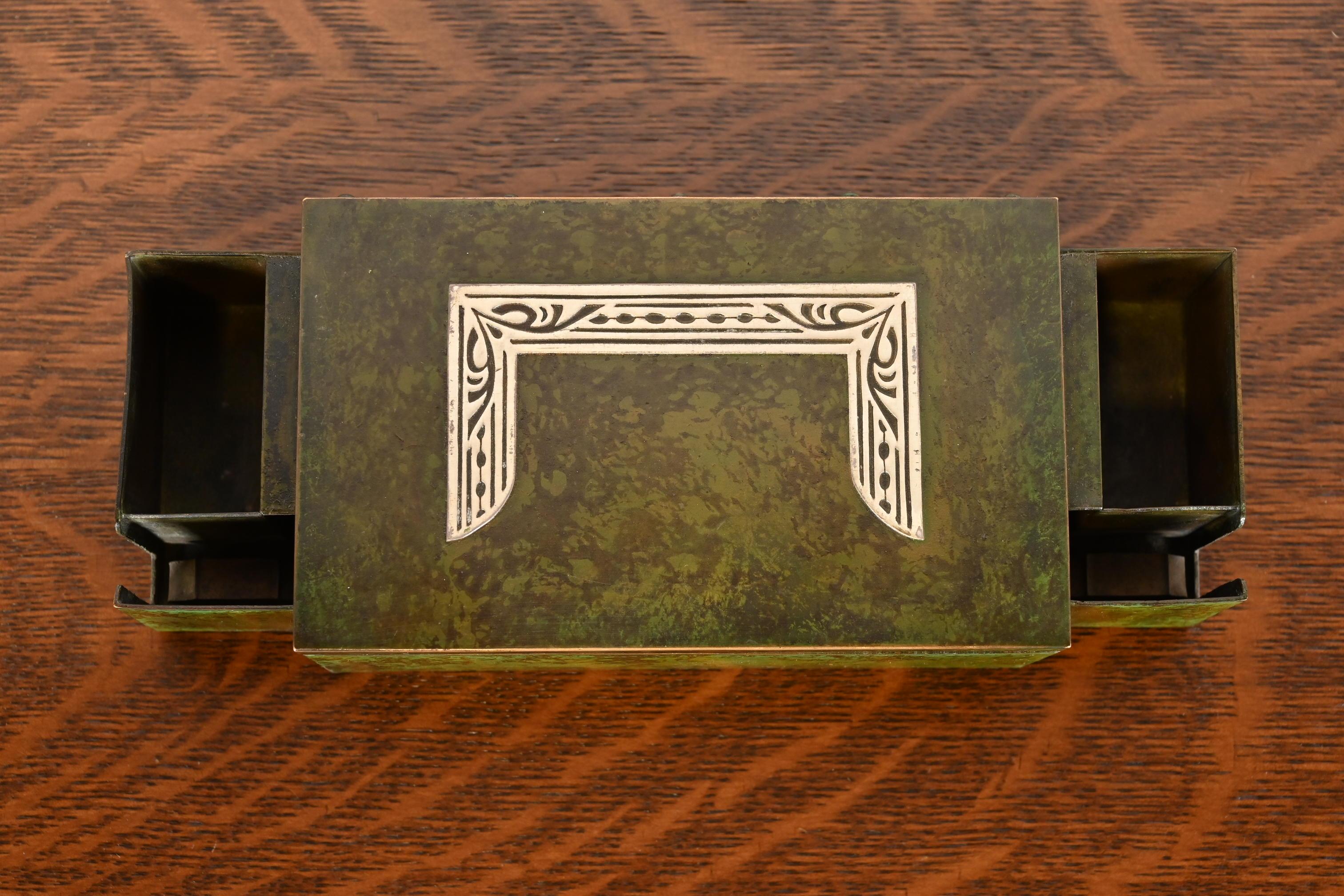 Caja para puros o humidor Heintz Arts & Crafts de plata de ley sobre bronce en venta 3
