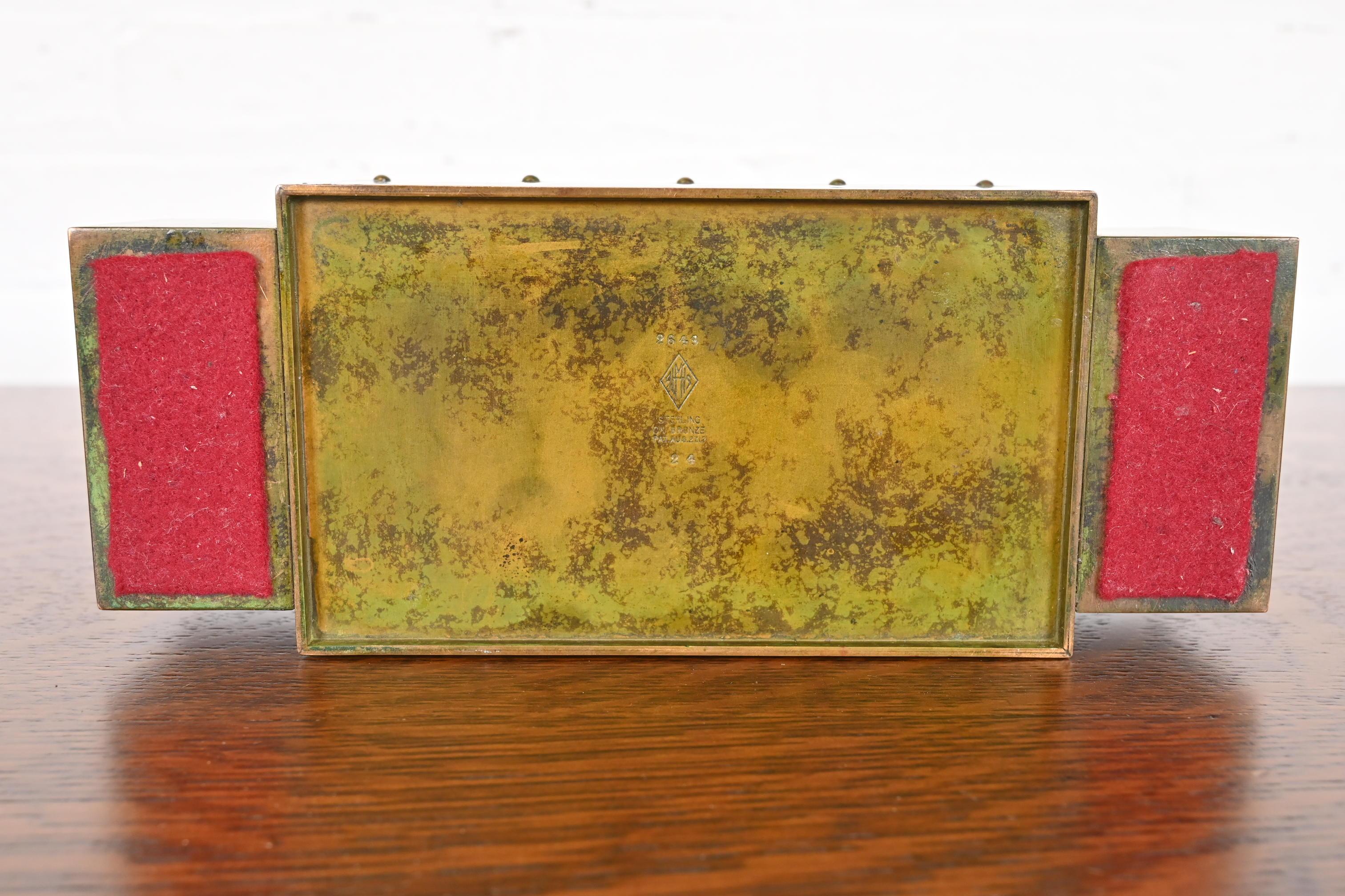 Caja para puros o humidor Heintz Arts & Crafts de plata de ley sobre bronce en venta 6