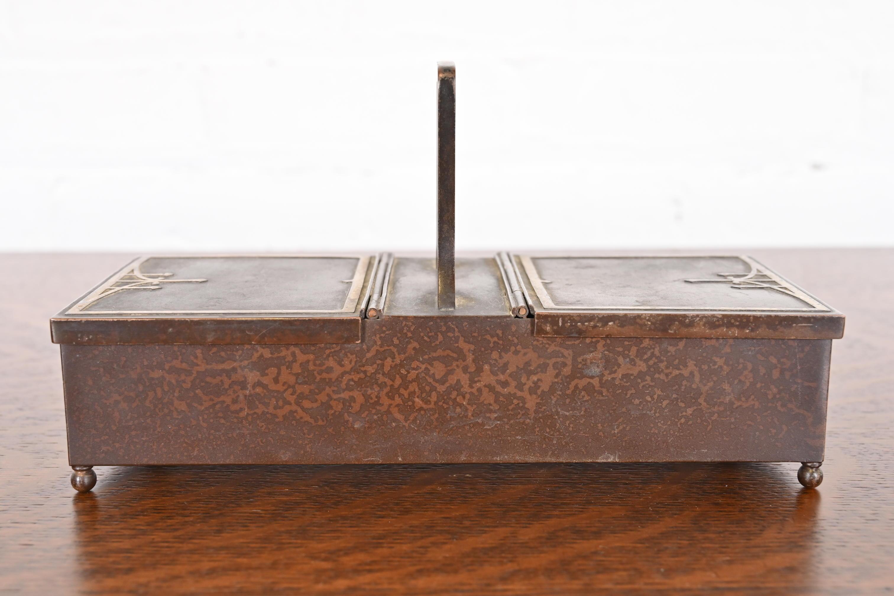Caja para cigarrillos o humidificador doble Heintz Arts & Crafts de plata de ley sobre bronce en venta 5