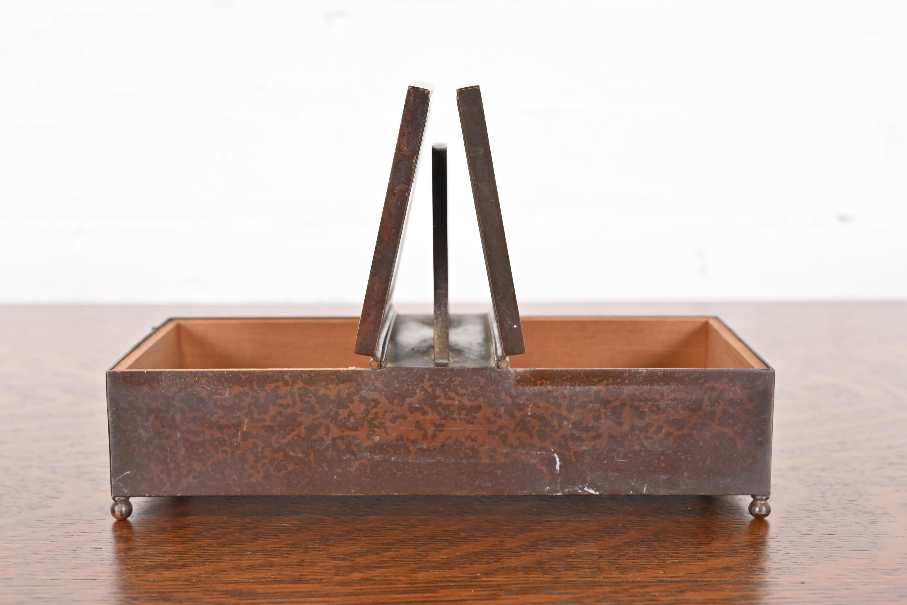 Caja para cigarrillos o humidificador doble Heintz Arts & Crafts de plata de ley sobre bronce en venta 1