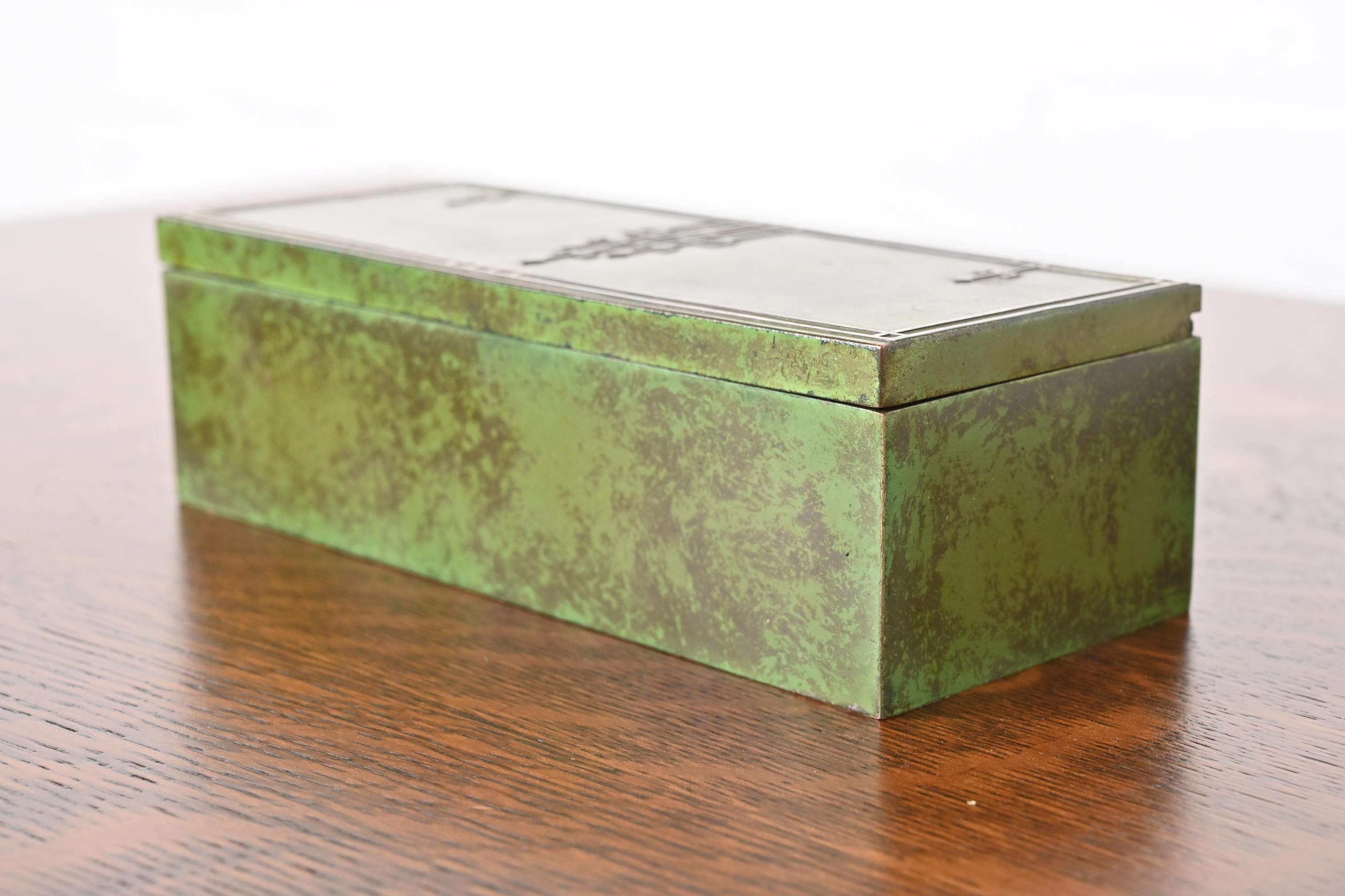 Heintz Arts & Crafts Humidor-Schachtel aus Sterlingsilber auf Bronze im Zustand „Gut“ im Angebot in South Bend, IN