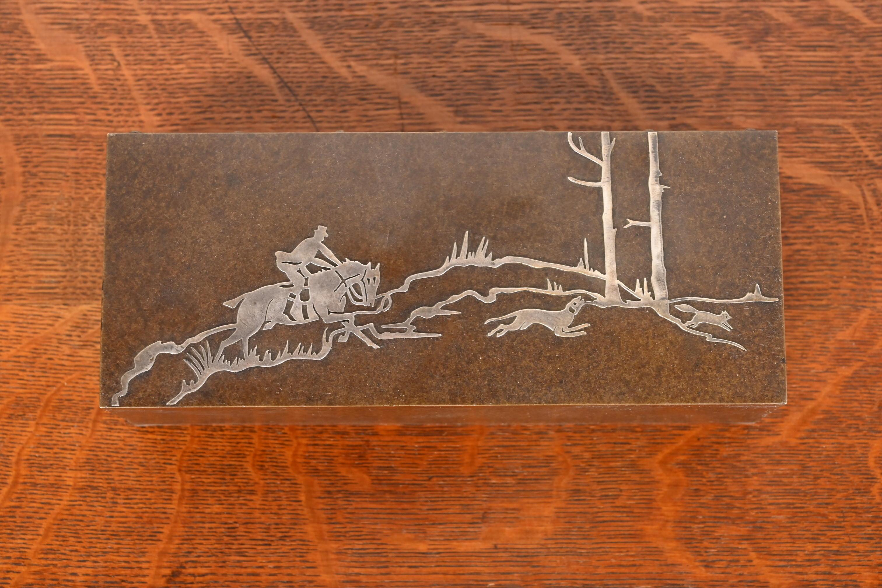 Boîte d'humidité Heintz Arts & Crafts en argent sterling sur bronze avec scène de chasse de renard en vente 1