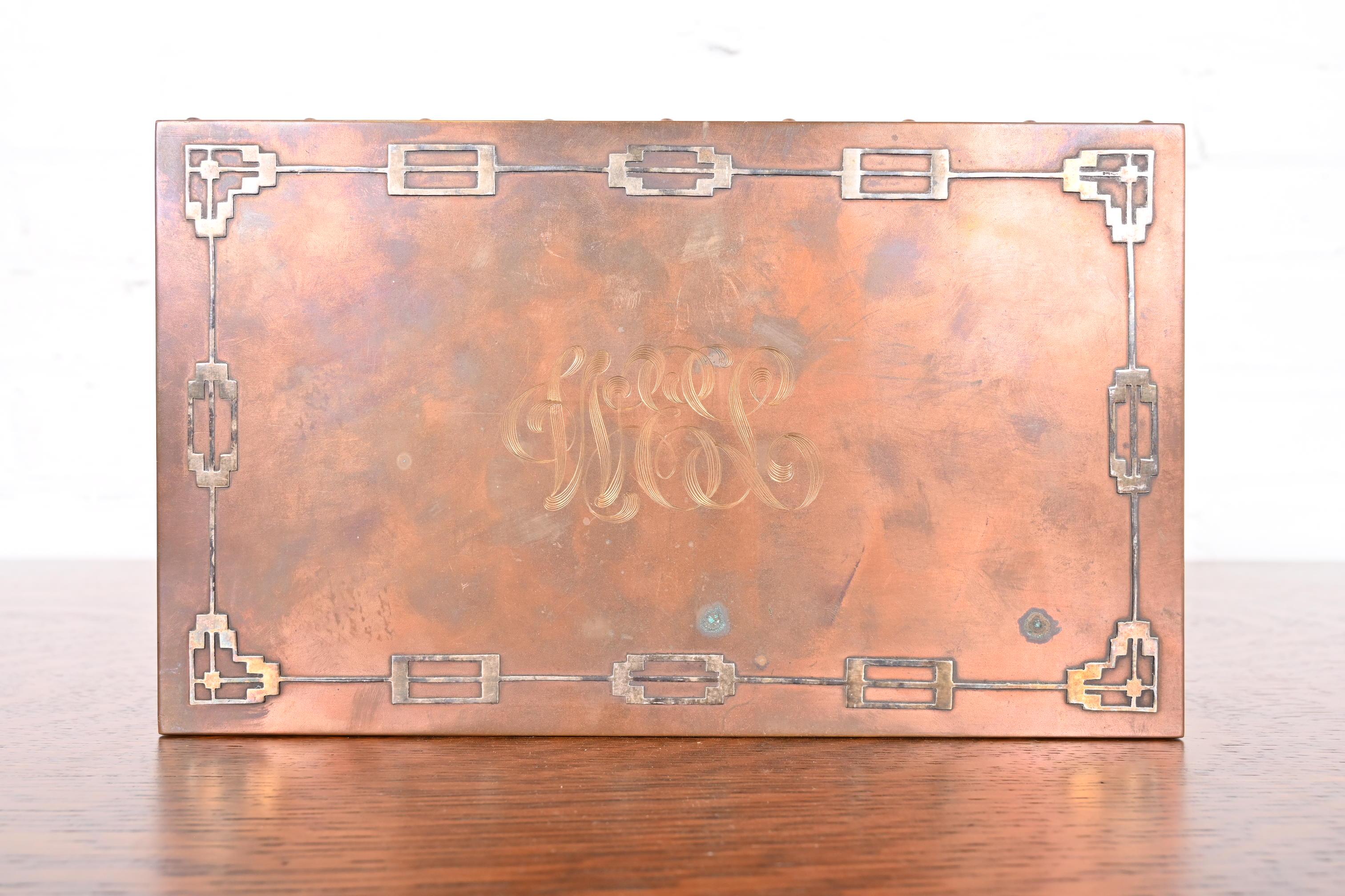 Caja para puros humidor Heintz Arts & Crafts Plata de ley sobre bronce en Bueno estado para la venta en South Bend, IN