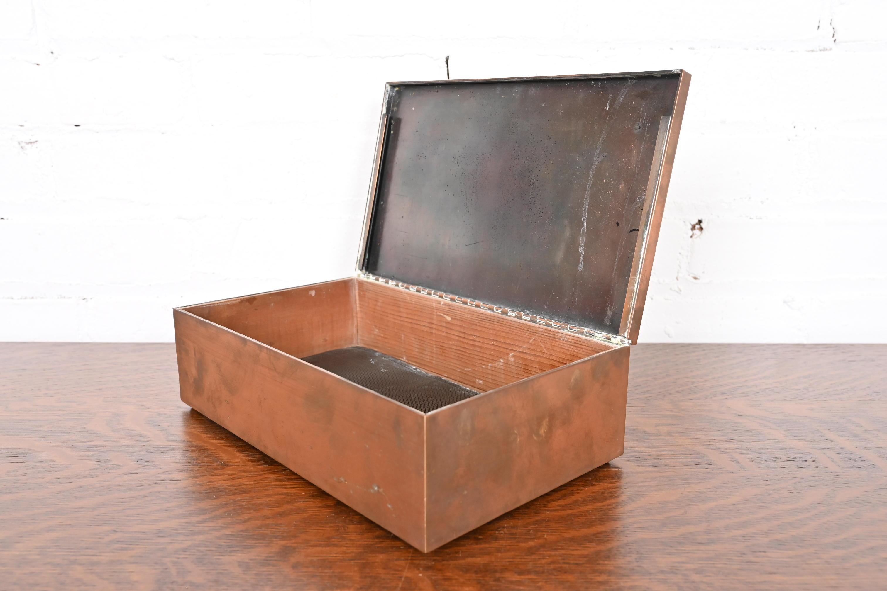 Caja para puros humidor Heintz Arts & Crafts Plata de ley sobre bronce en venta 1