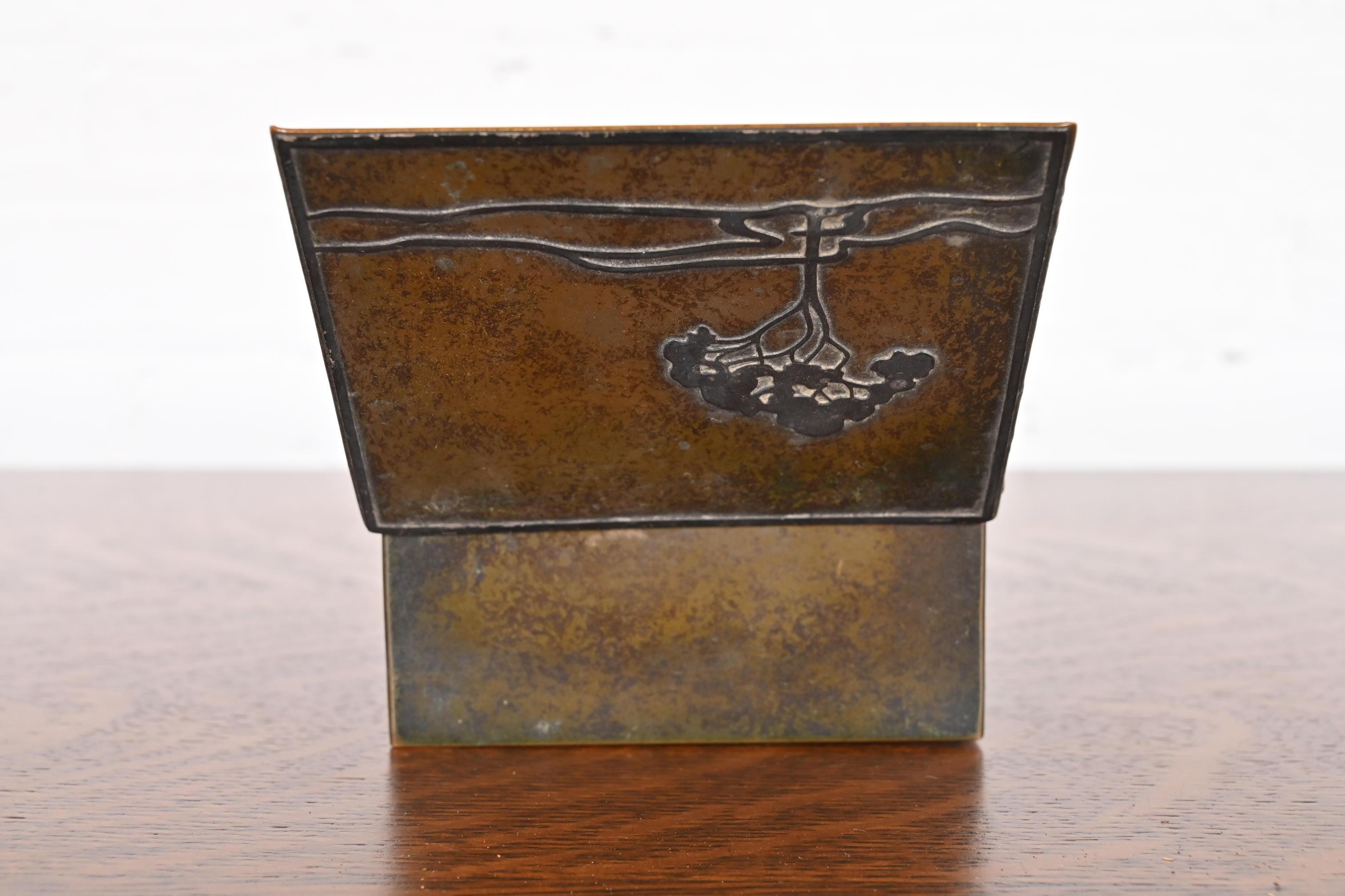Humidificador o Caja de Cigarrillos Heintz Arts & Crafts de Plata de Ley sobre Bronce en venta 5