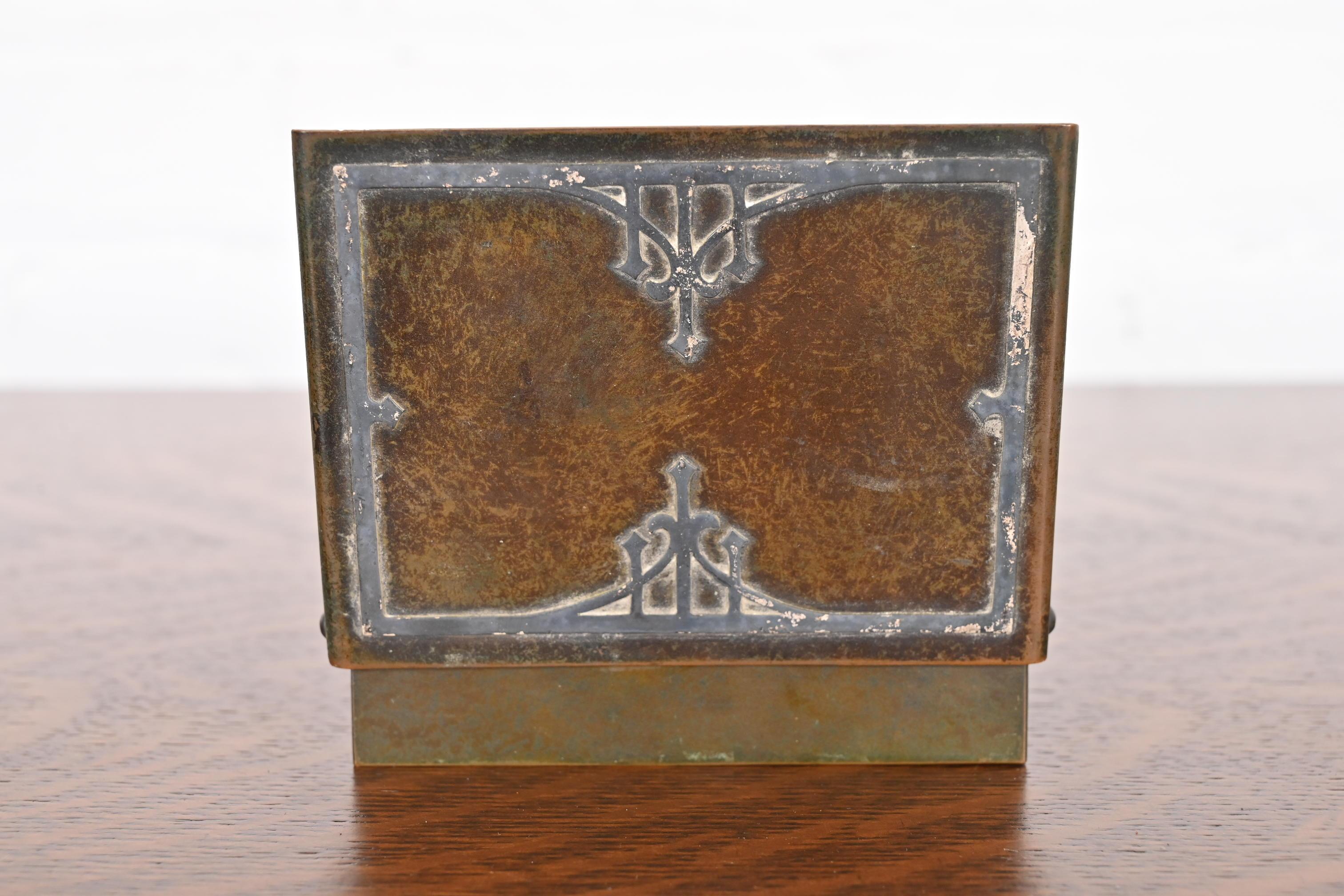 Humidificador o Caja de Cigarrillos Heintz Arts & Crafts de Plata de Ley sobre Bronce en venta 6
