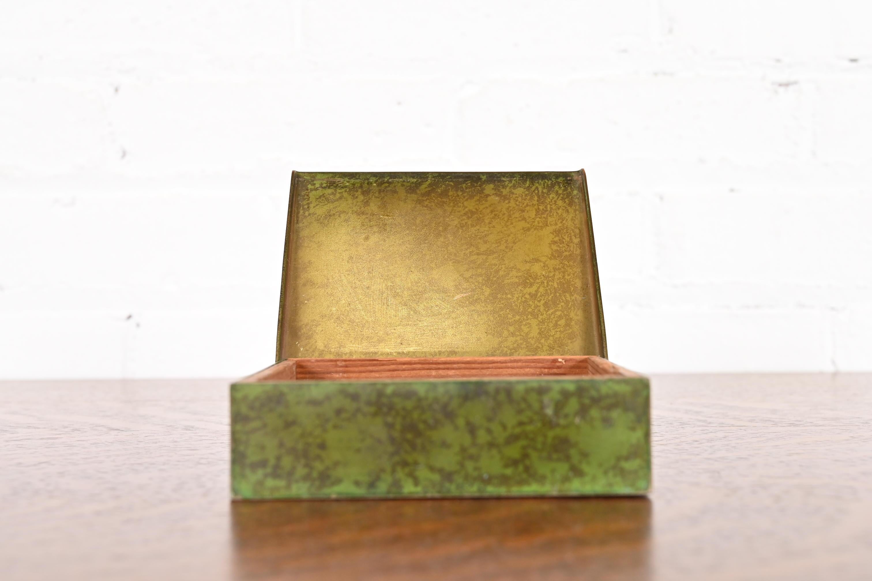 Humidificador o Caja de Cigarrillos Heintz Arts & Crafts de Plata de Ley sobre Bronce siglo XX en venta