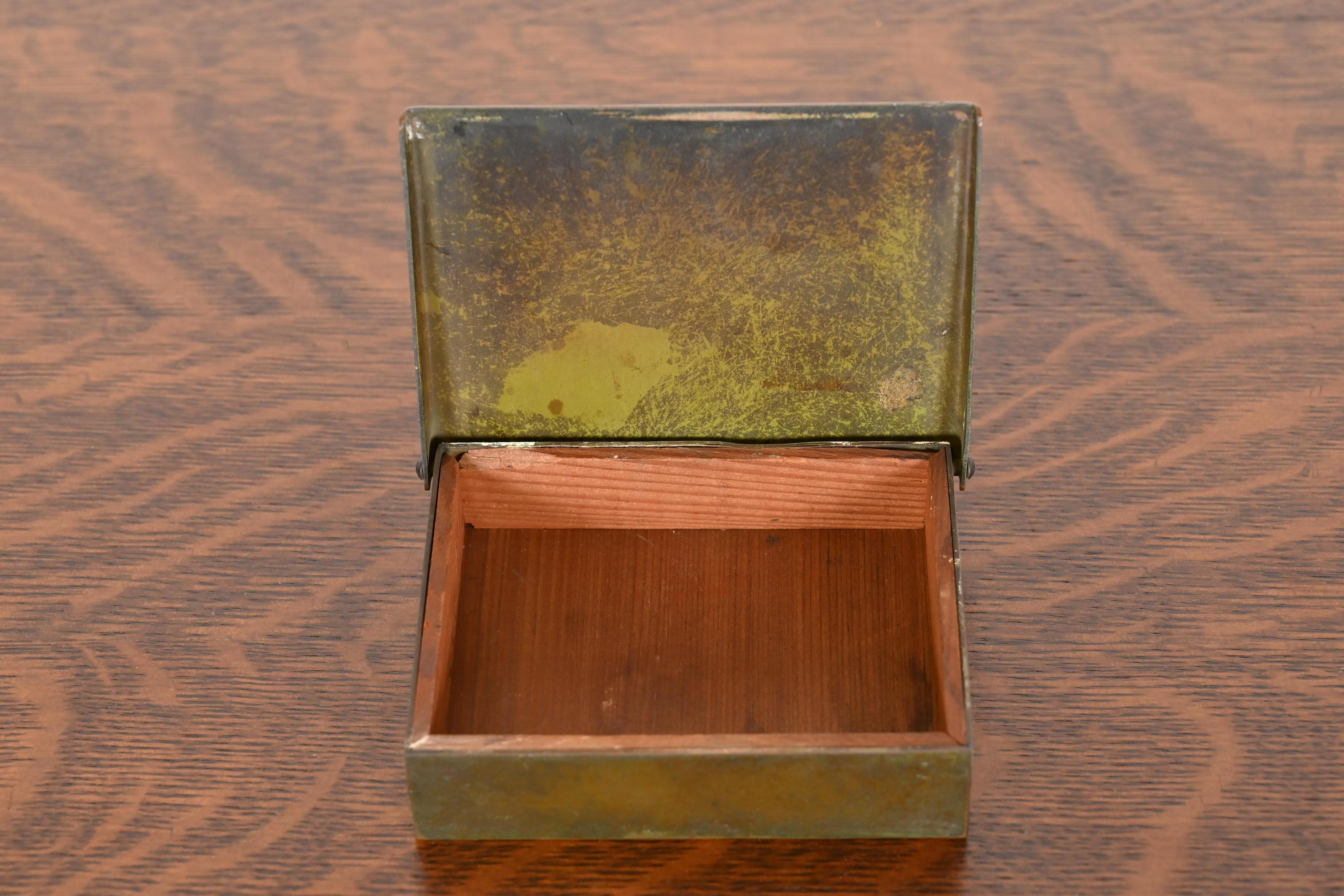 Humidificador o Caja de Cigarrillos Heintz Arts & Crafts de Plata de Ley sobre Bronce en venta 2
