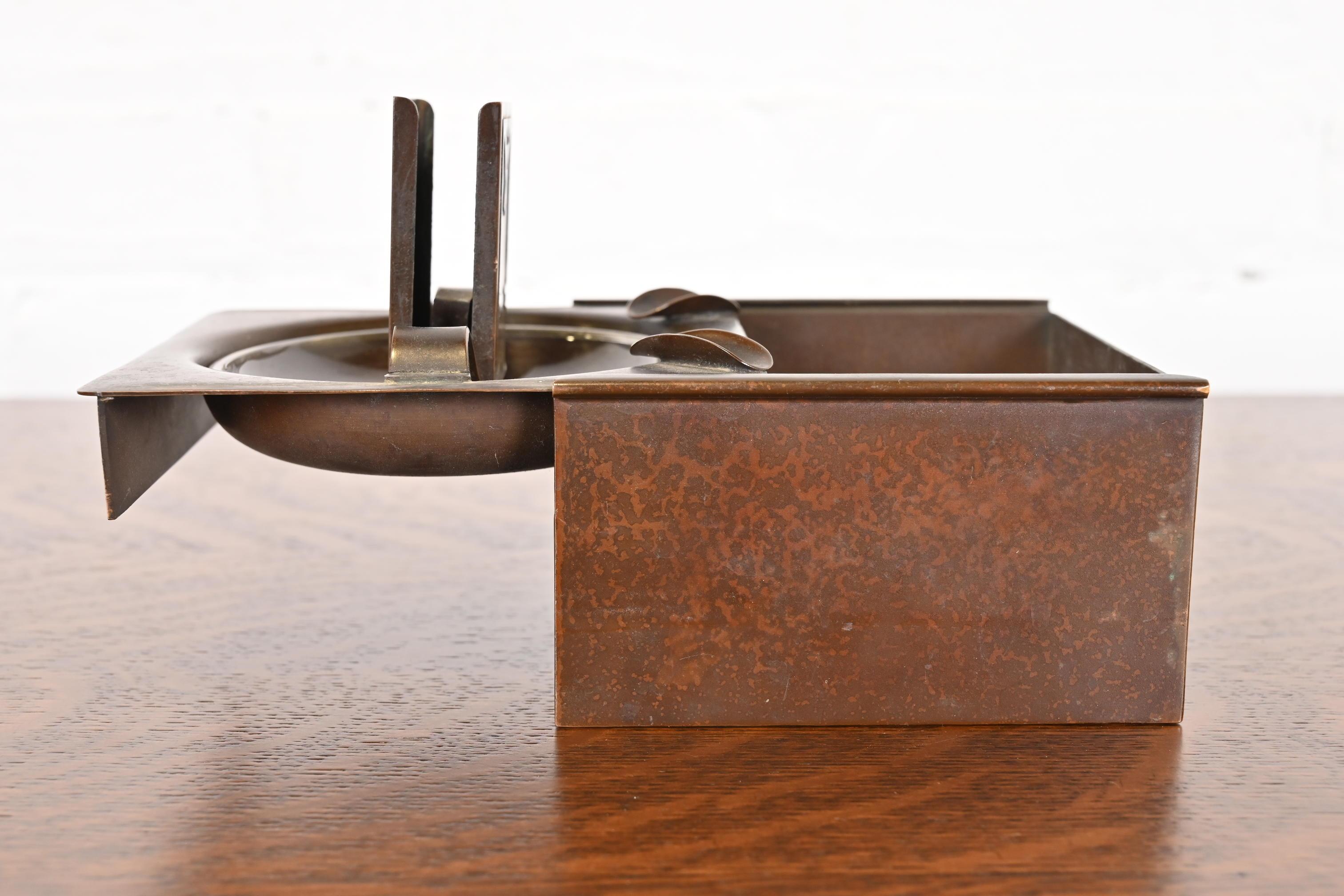 Heintz Arts & Crafts Humidor aus Sterlingsilber auf Bronze von Heintz mit Streichholzhalter im Angebot 5