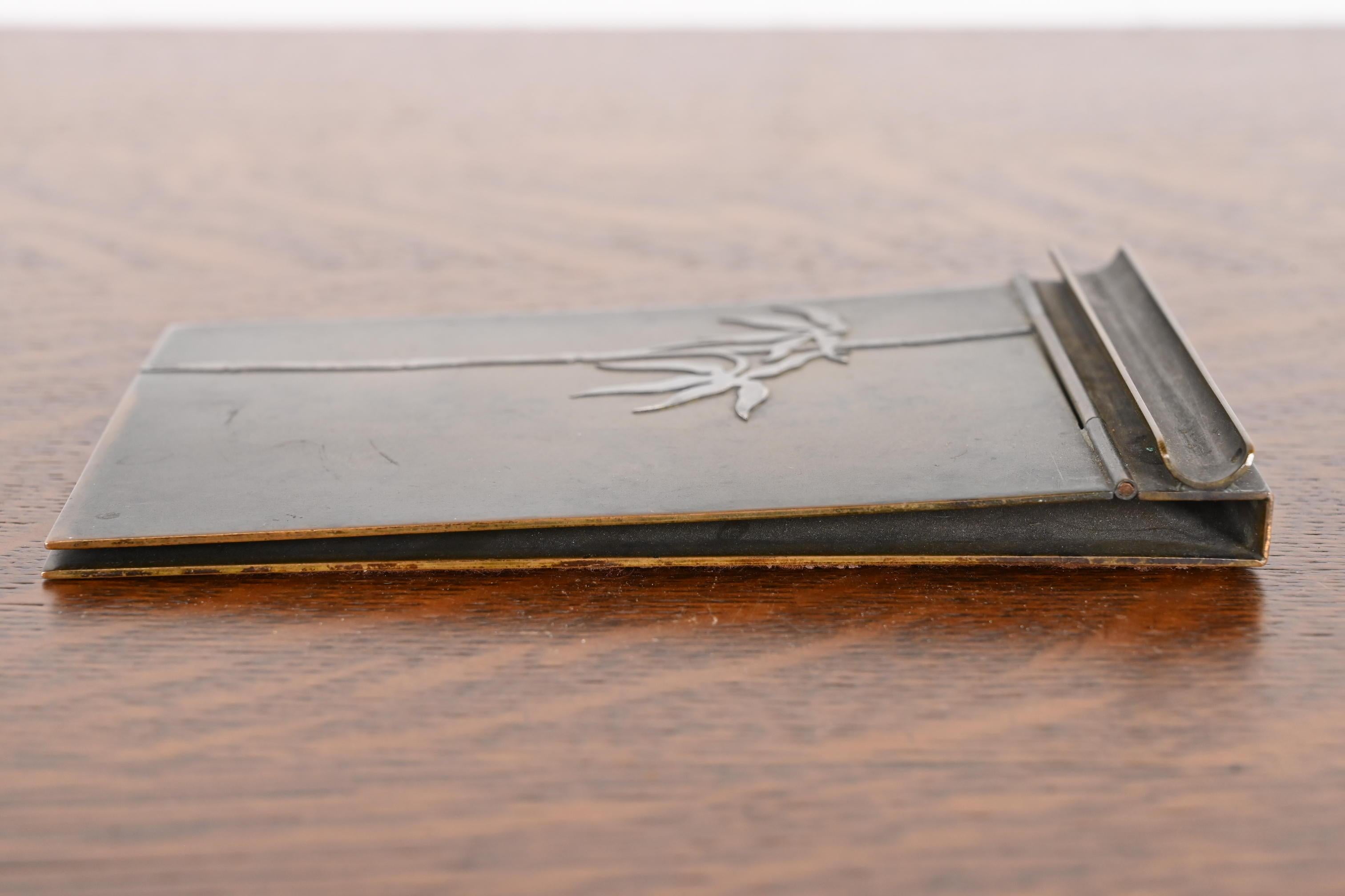 Heintz Arts & Crafts Porte-revues Arts & Crafts en argent sterling sur bronze avec porte-stylo Bon état - En vente à South Bend, IN