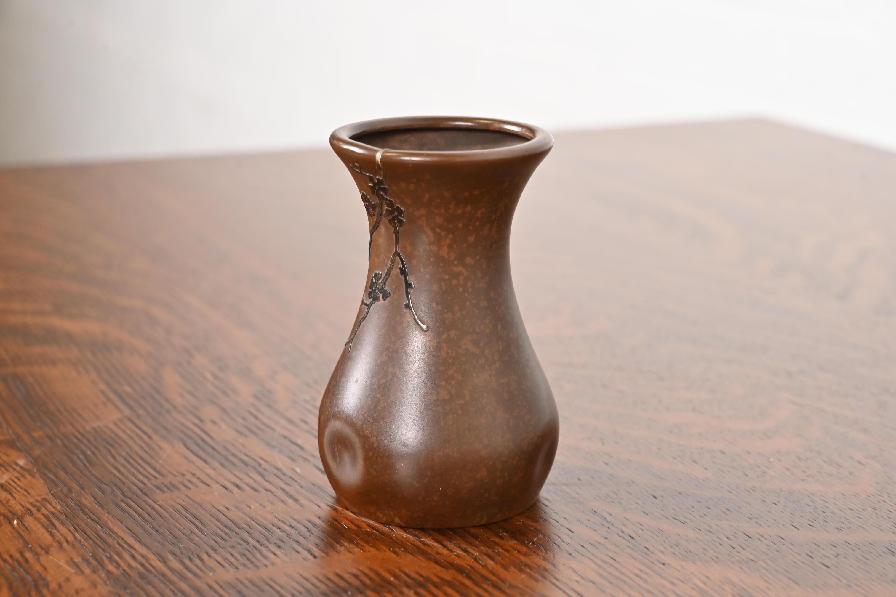 Arts and Crafts Vaso Petite in argento e bronzo di Heintz Arts & Crafts in vendita
