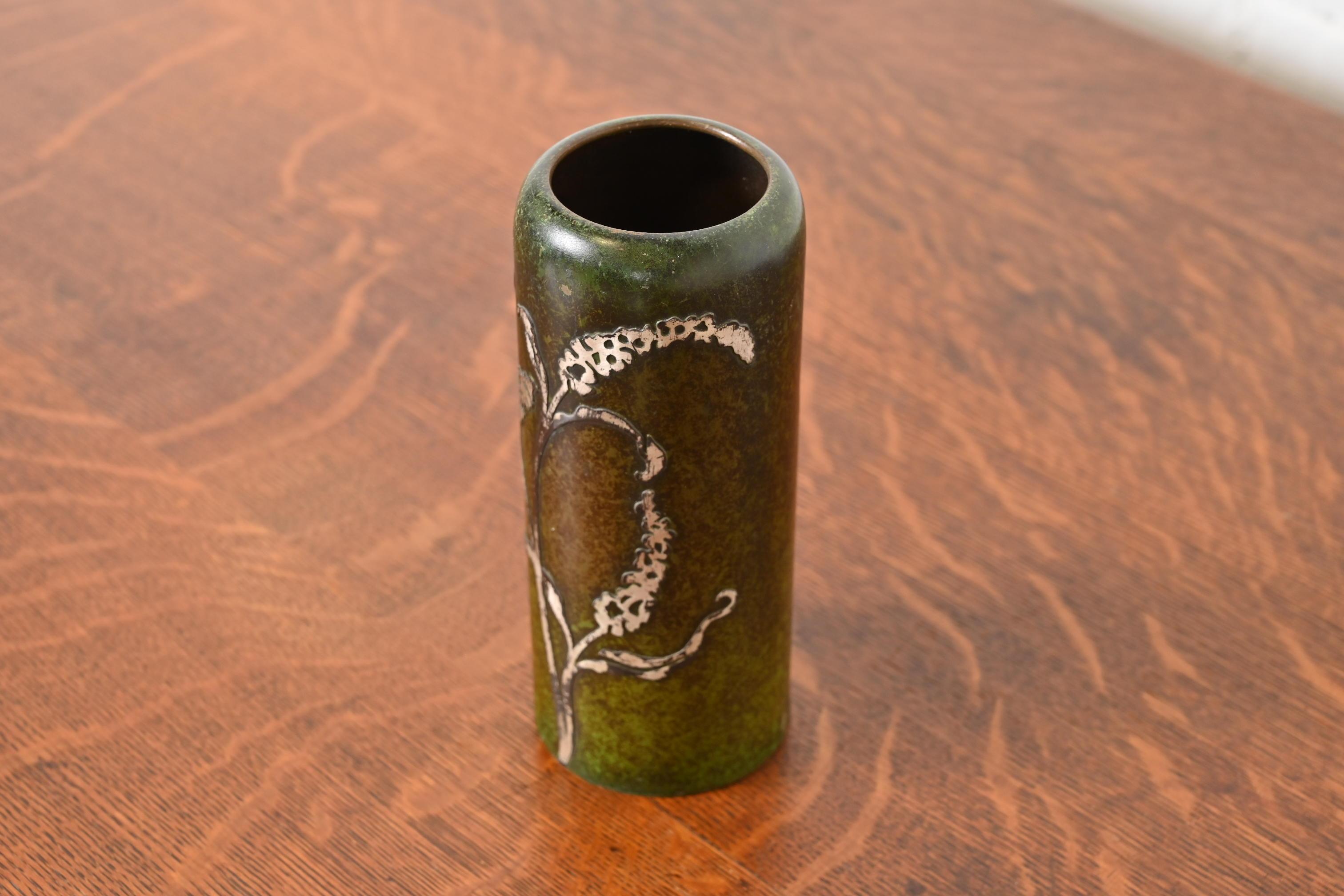 Vase Heintz Arts & Crafts en argent sterling sur bronze Bon état - En vente à South Bend, IN