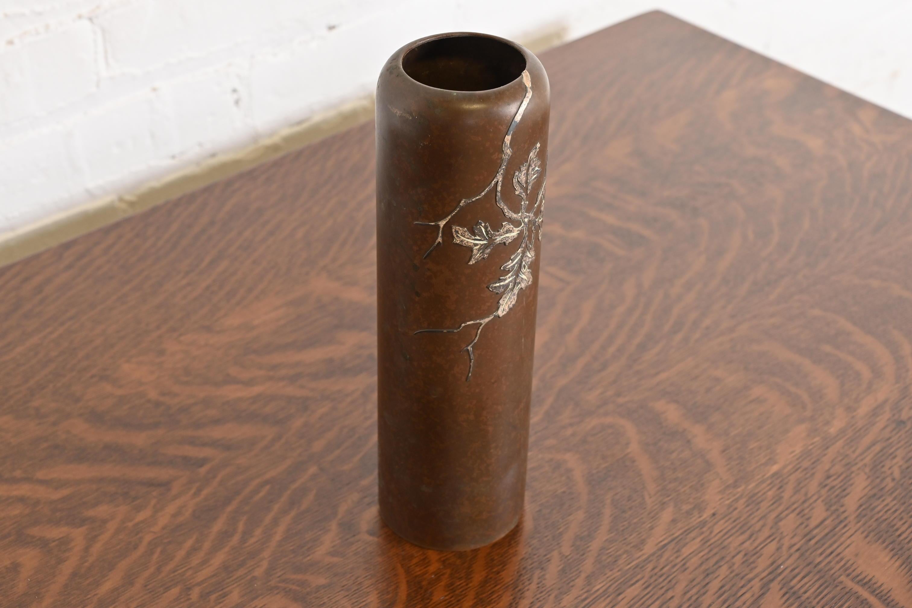 Vaso Heintz Arts & Crafts in argento e bronzo In condizioni buone in vendita a South Bend, IN