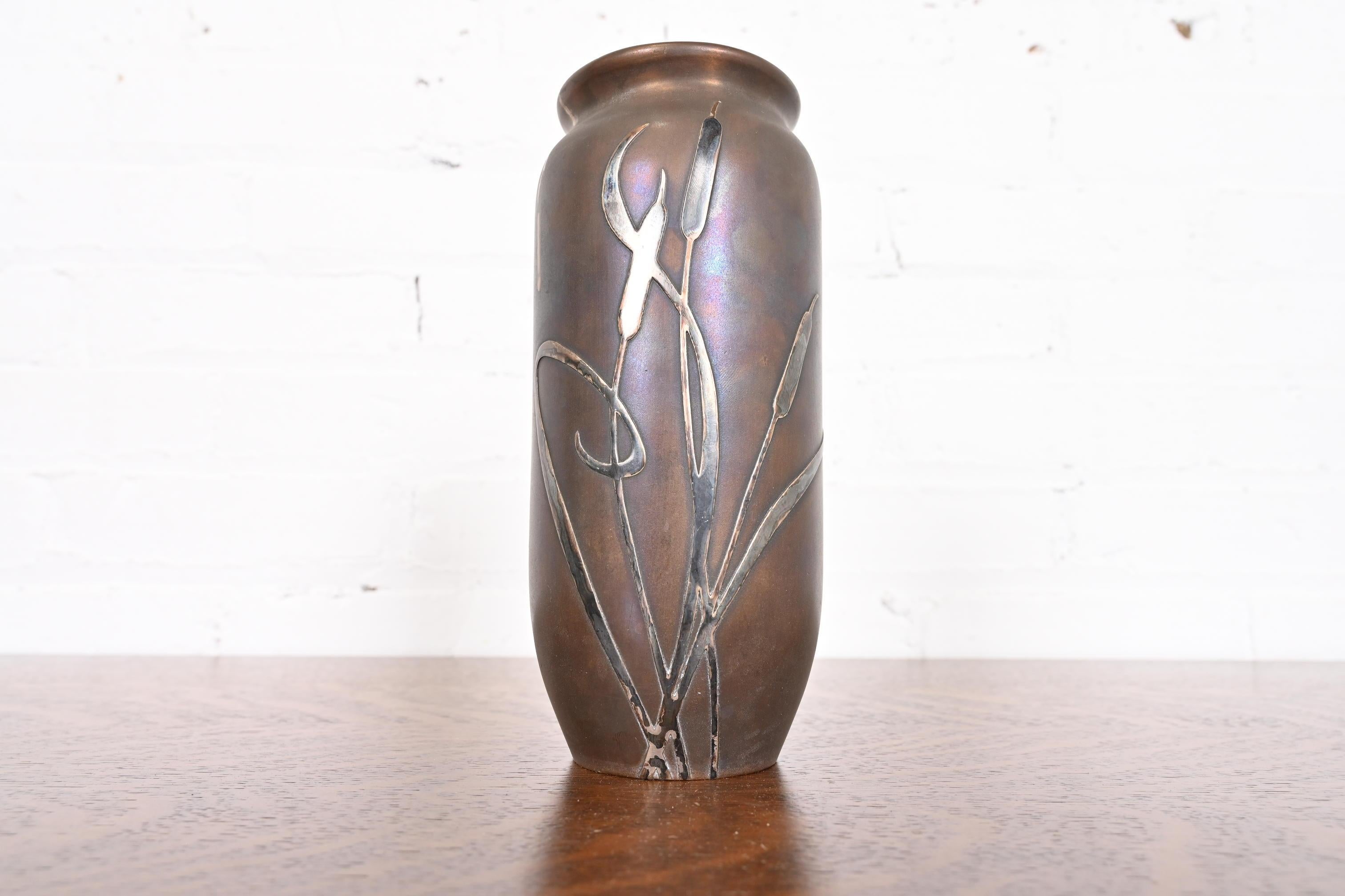 Argento 925 Vaso Heintz Arts & Crafts in argento sterling e bronzo con motivo a gattaiola in vendita