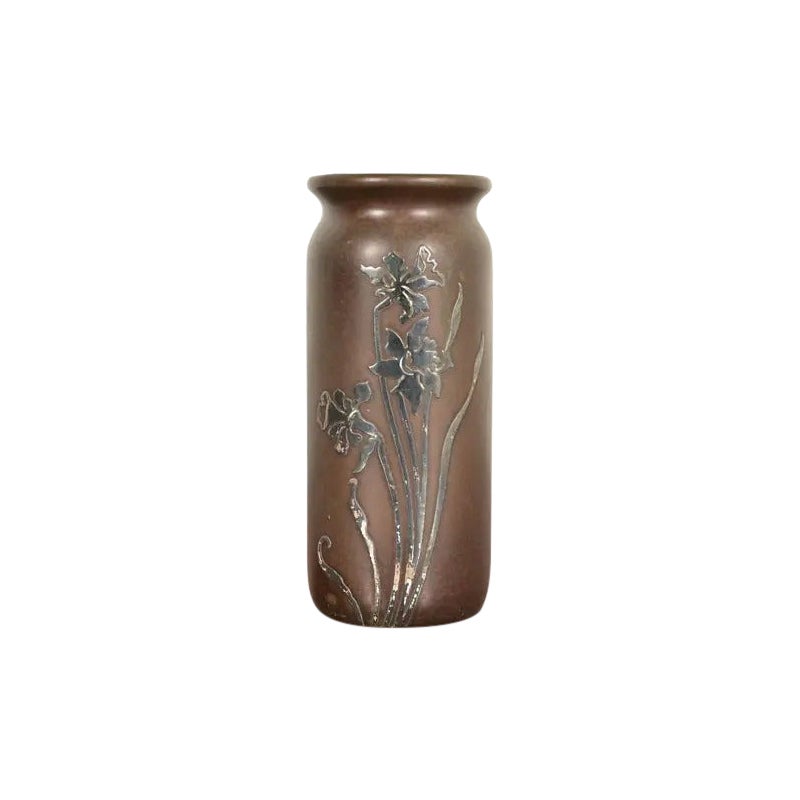 Jarrón Heintz Arts & Crafts de plata de ley sobre bronce con decoración floral