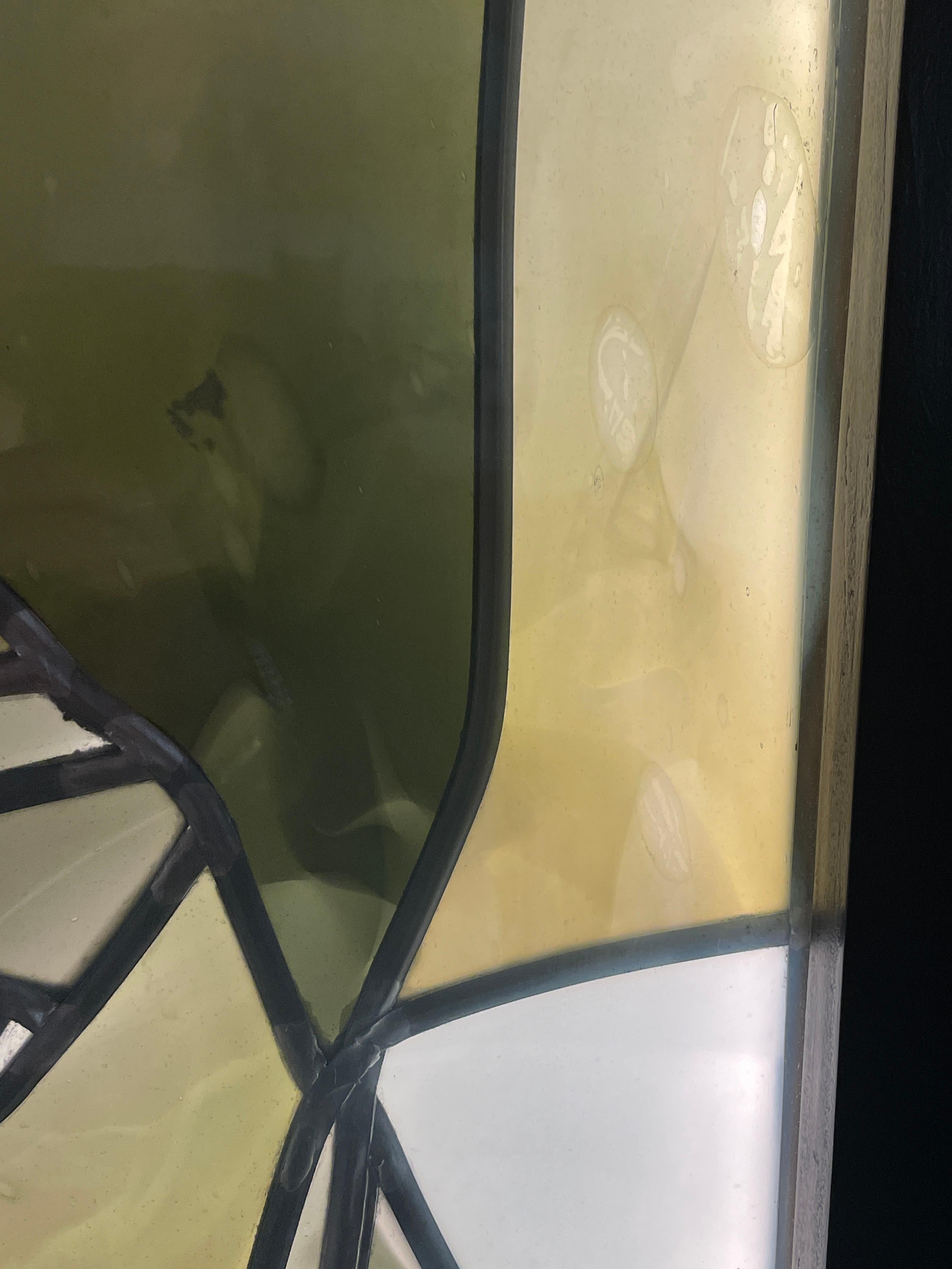 Heinz Llienthal, pair of stained glass windows, Abstract work. In Good Condition For Sale In L’ISLE-SUR-LA-SORGUE, FR