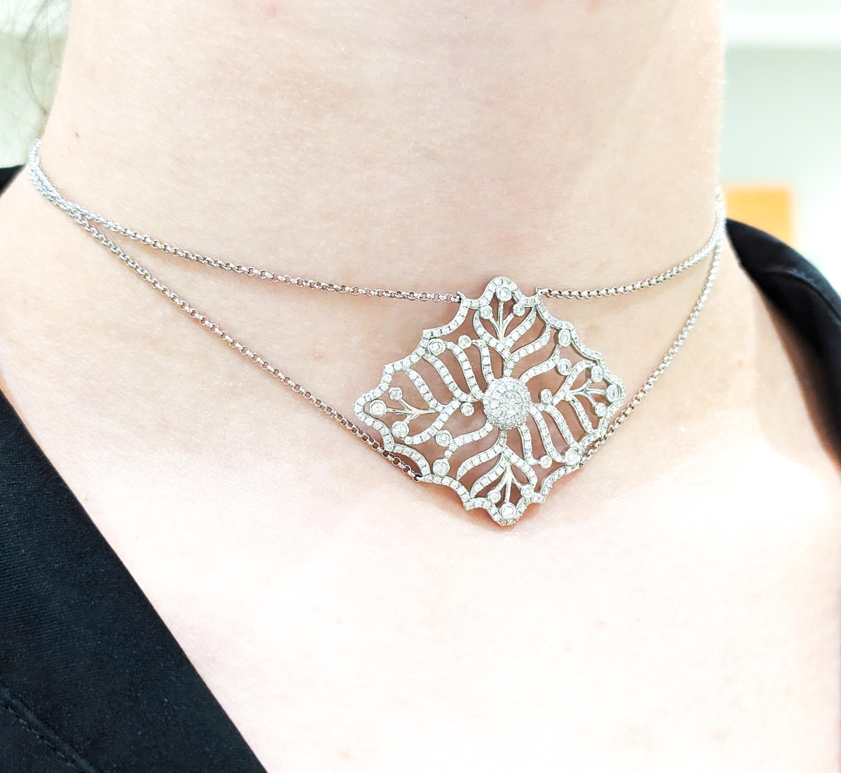 Heirloom 2,68 Karat Diamant-Halskette Choker aus Weißgold

Wir präsentieren diese wunderschöne Vintage-Diamant-Halskette aus 14 Karat Weißgold. Die Kette ist mit beeindruckenden 2,68 Pfund Diamanten besetzt, die für ihre zeitlose Eleganz und