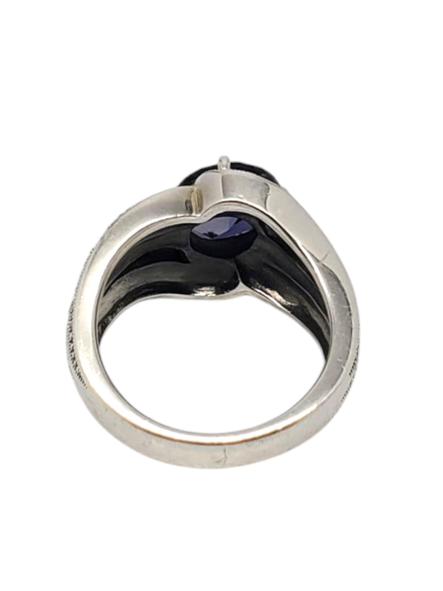Heirloom 73 Anello in argento sterling con pietra viola e marcasite misura 7 #20869 In condizioni buone in vendita a Washington Depot, CT