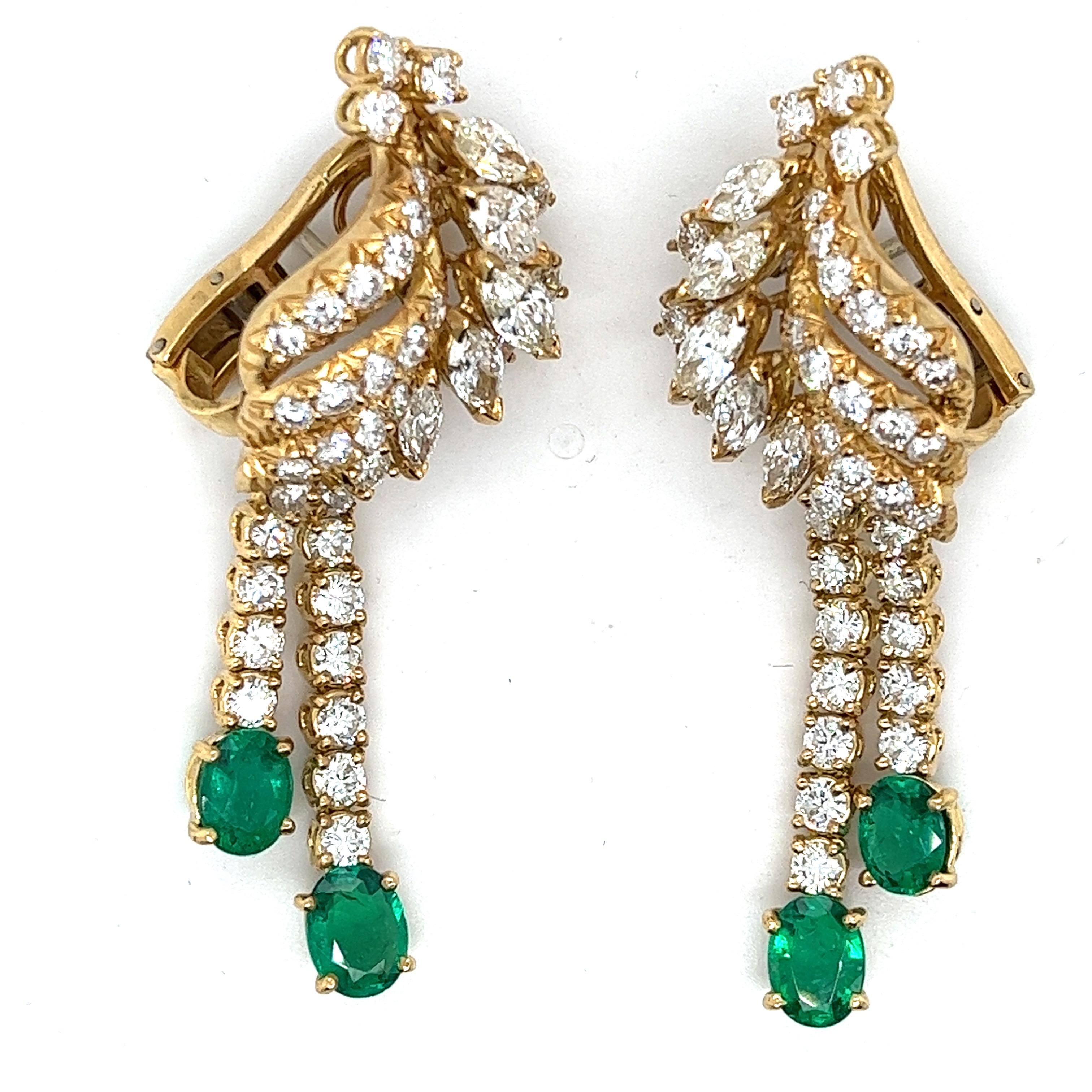 Heirloom 9.75 Carats Diamond Emerald Waterfall Earring, 18kt Italy, 1970's In Good Condition For Sale In Miami, FL