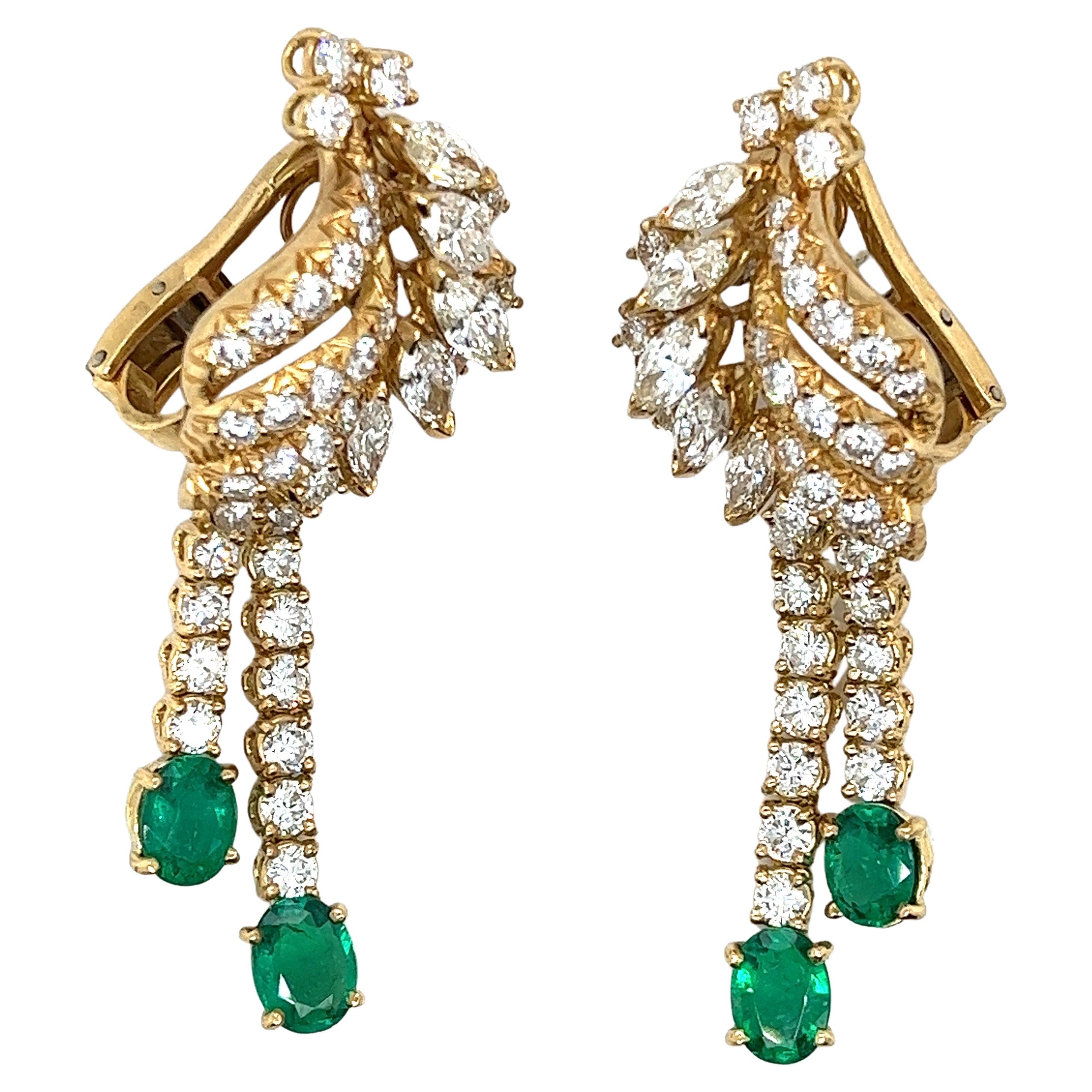 Heirloom 9.75 Carats Diamond Emerald Waterfall Earring, 18kt Italy, 1970's For Sale