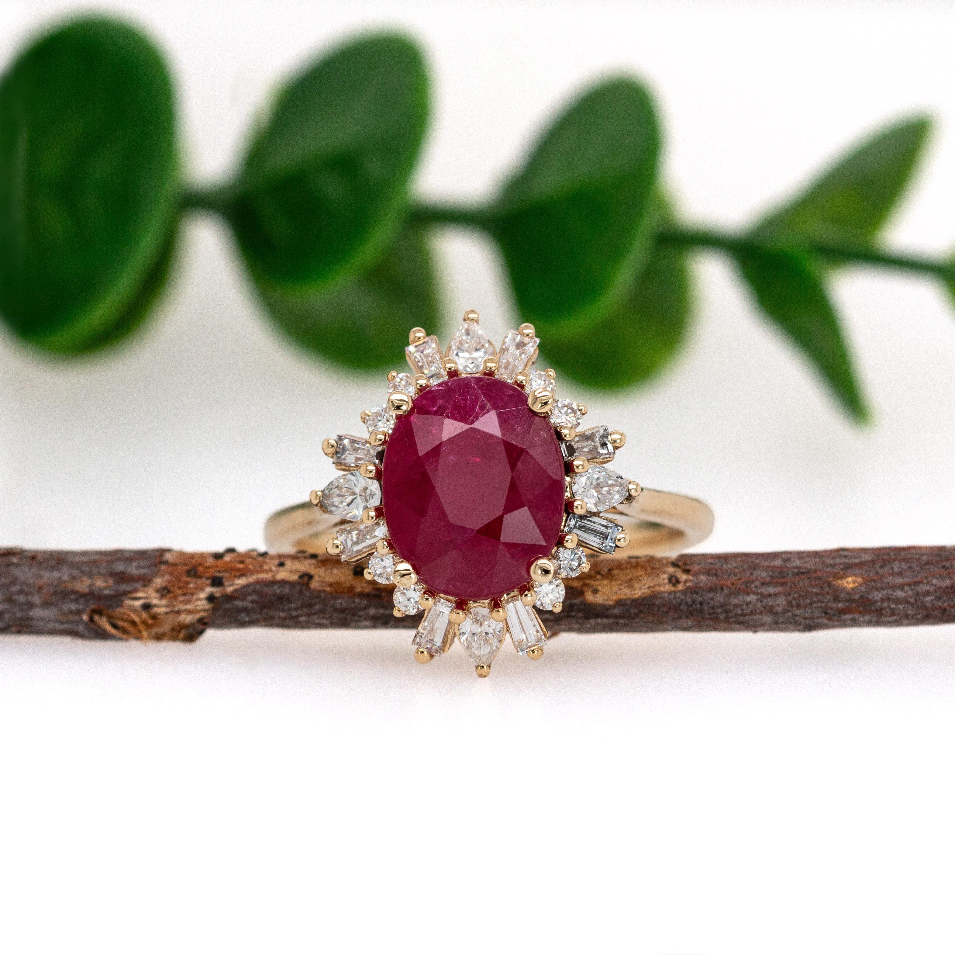 Contemporain Heirloom Jewelry - 3.12cts Burma Ruby Ring w Natural Diamonds in 14K Solid Gold (Bague en or massif 14K avec rubis de Birmanie et diamants naturels) en vente